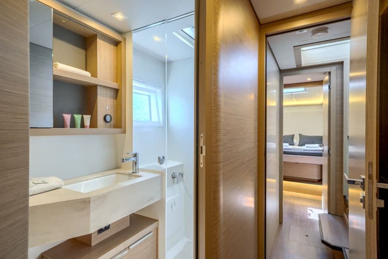 Lagoon 46  - photo 29