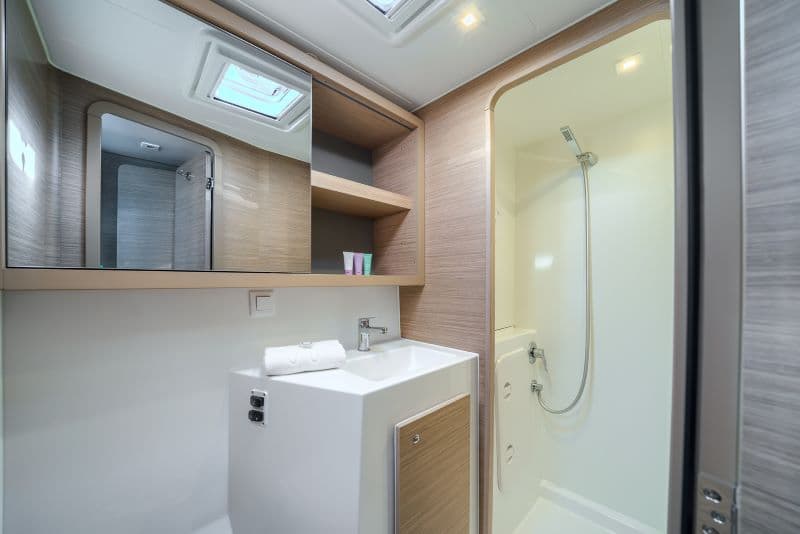 Lagoon 42 - photo 15