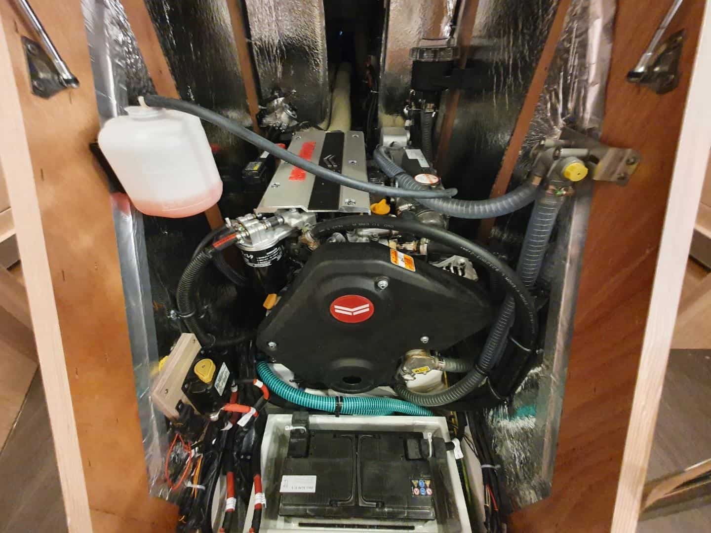 Bavaria C42 - photo 17