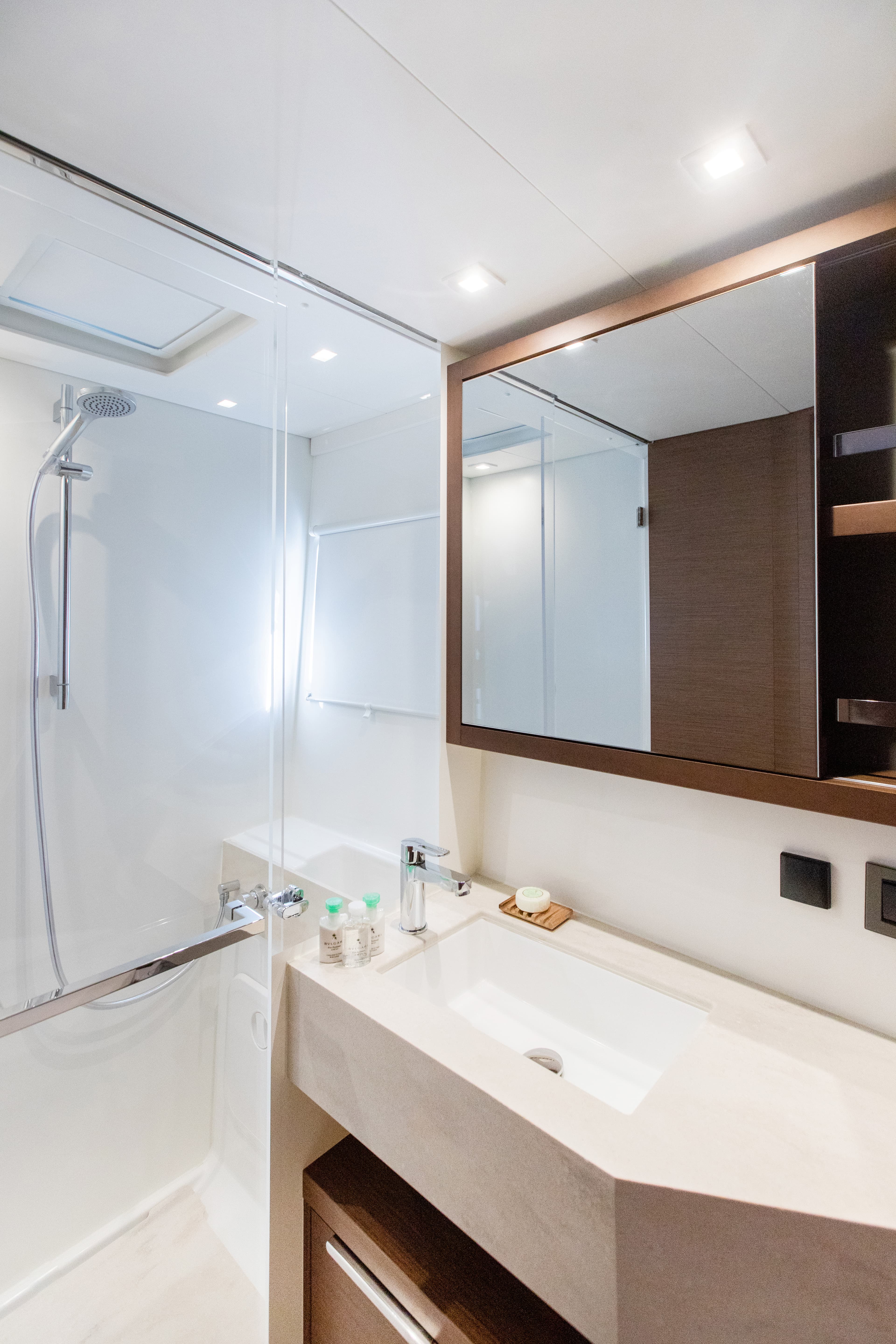 Lagoon 46  - photo 5