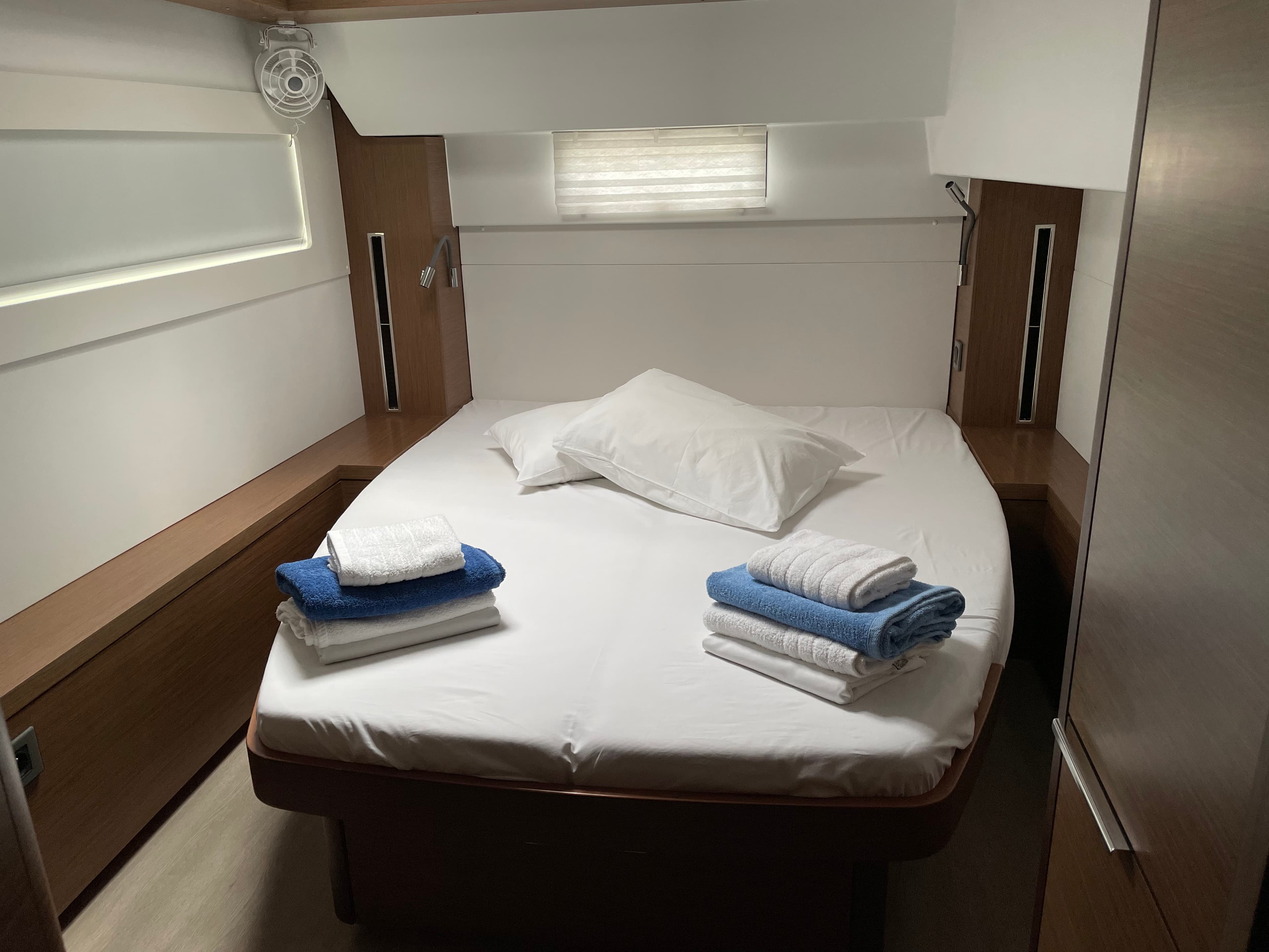 Lagoon 46  - photo 5