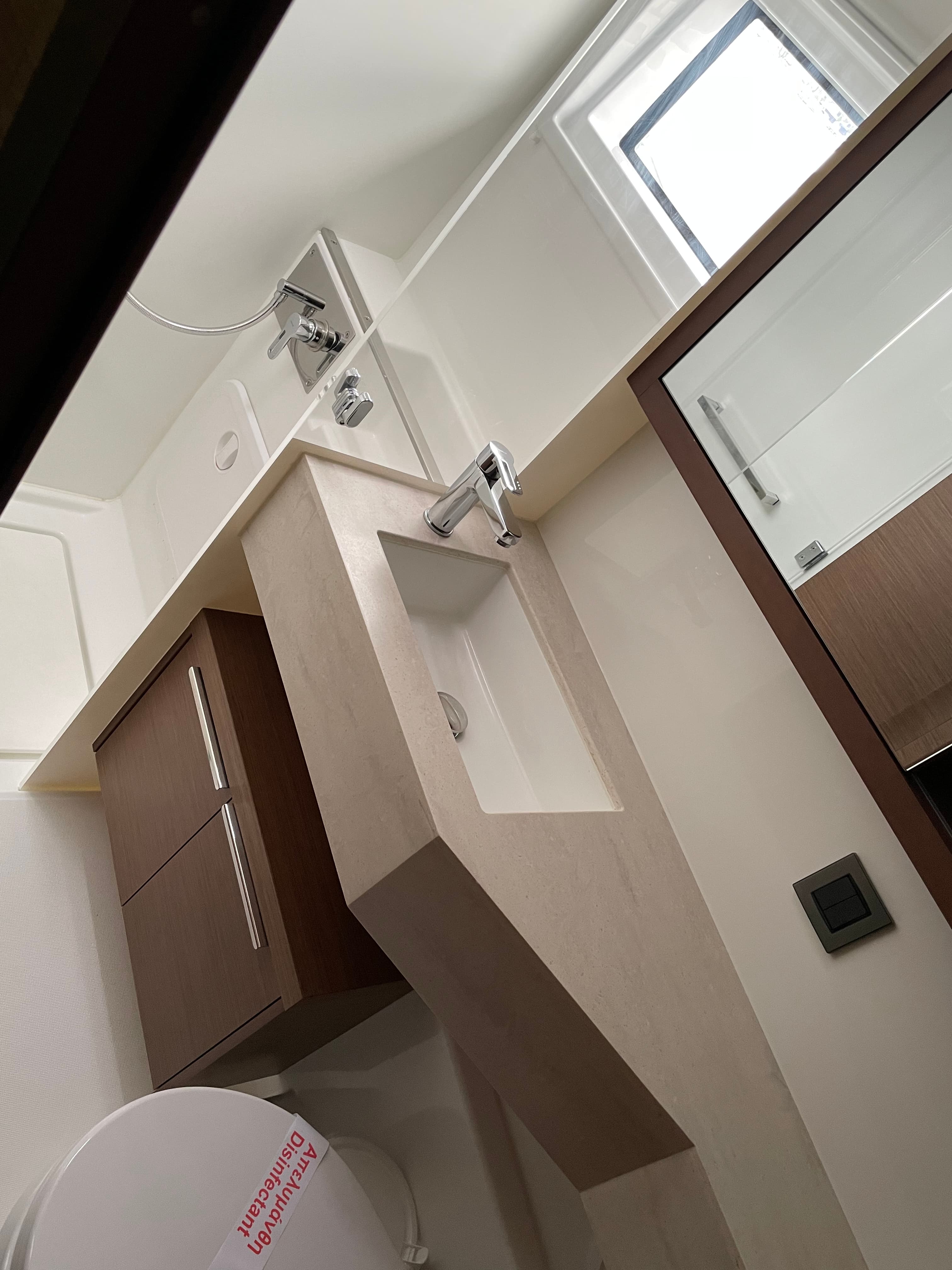 Lagoon 46  - photo 10