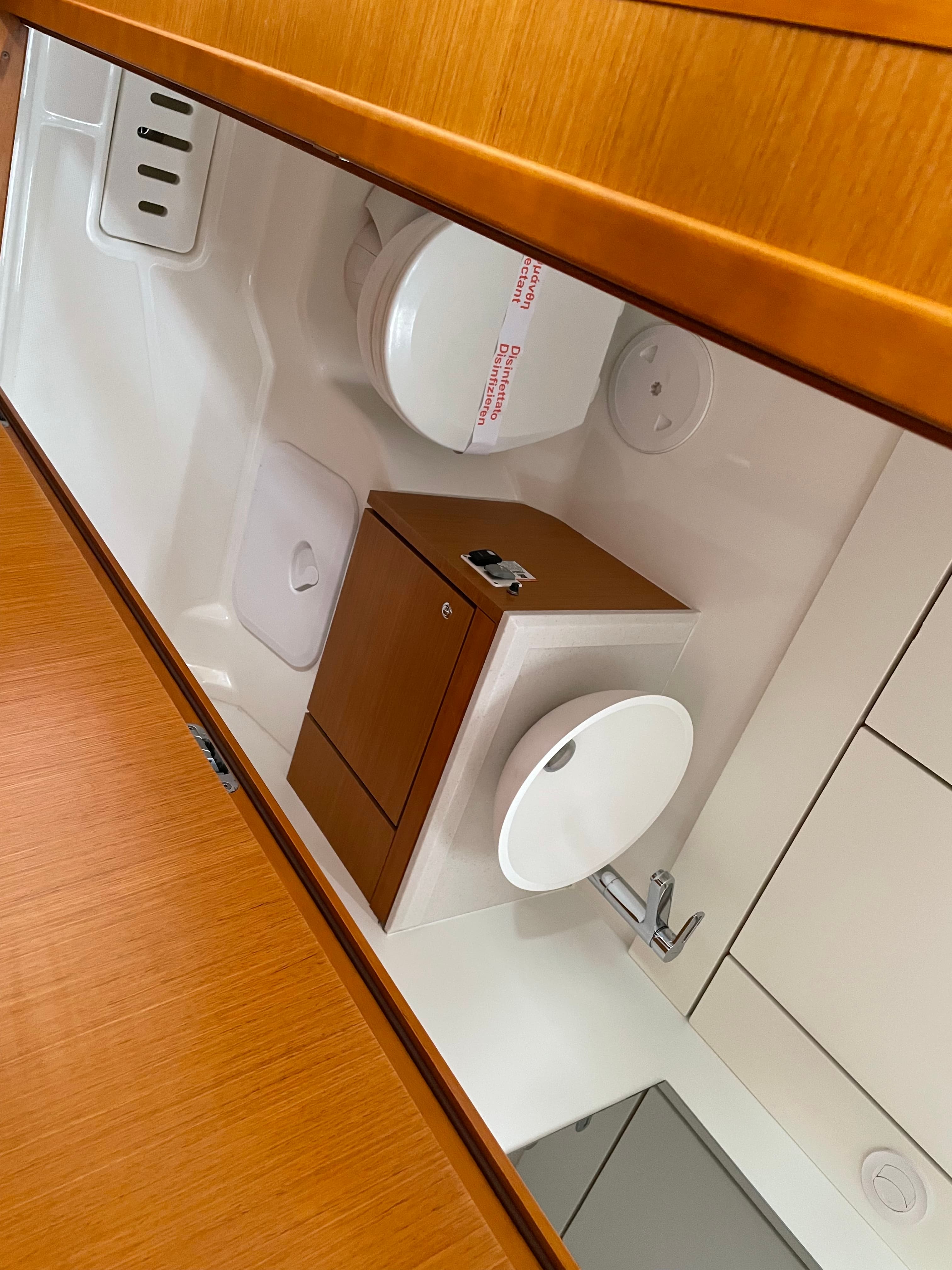 Jeanneau 54 - photo 17