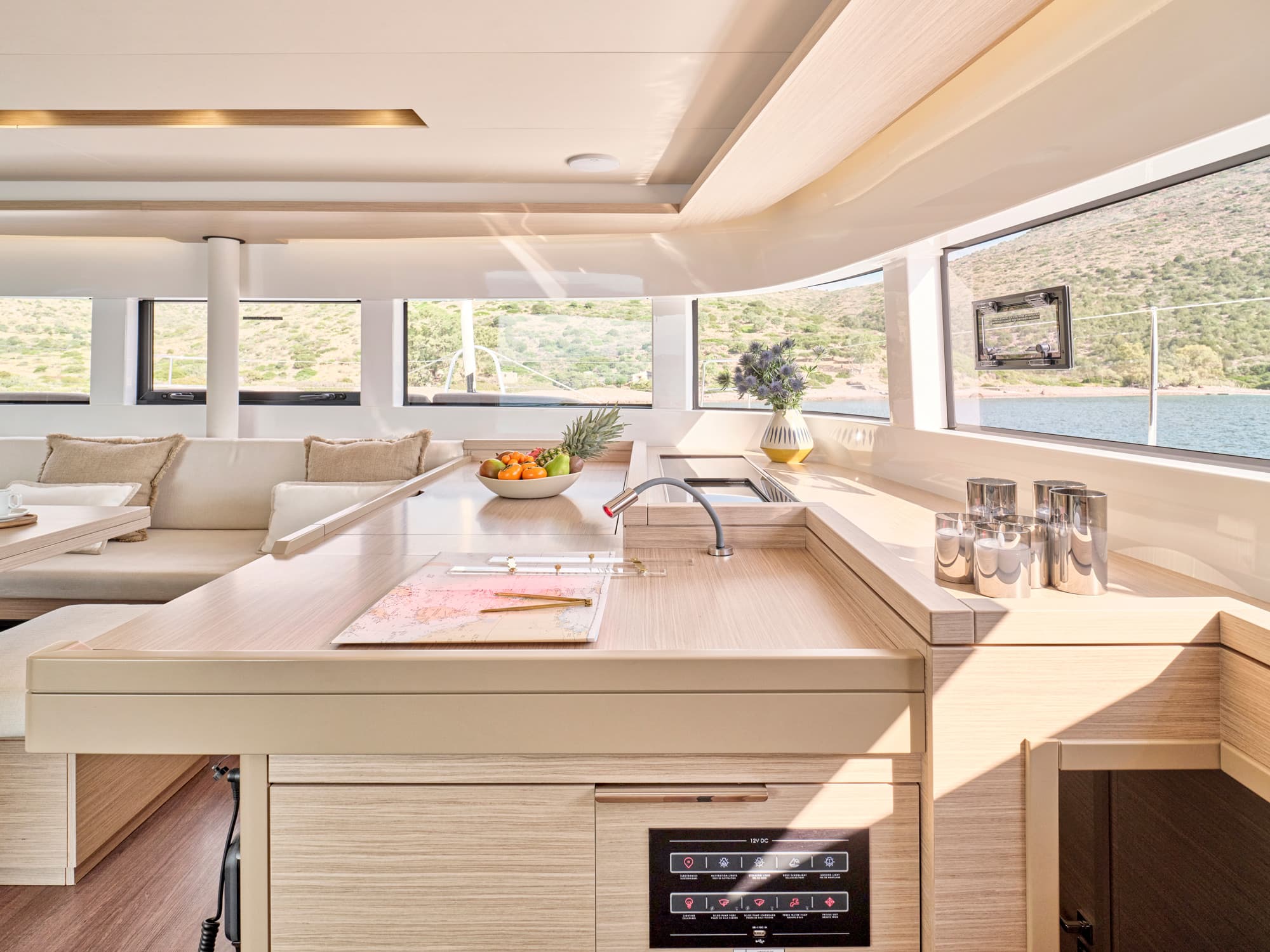 Lagoon 51 - photo 10