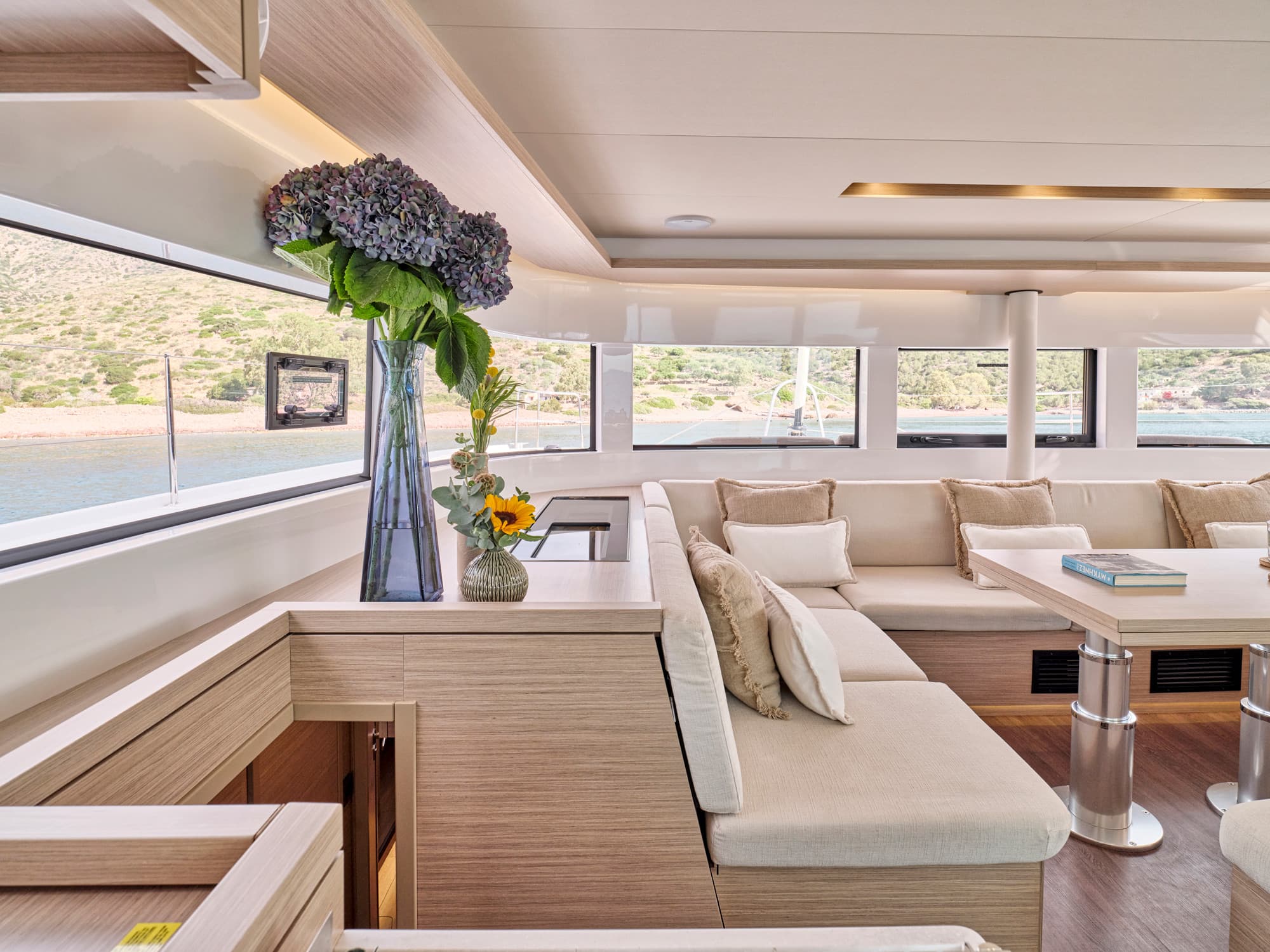 Lagoon 51 - photo 51