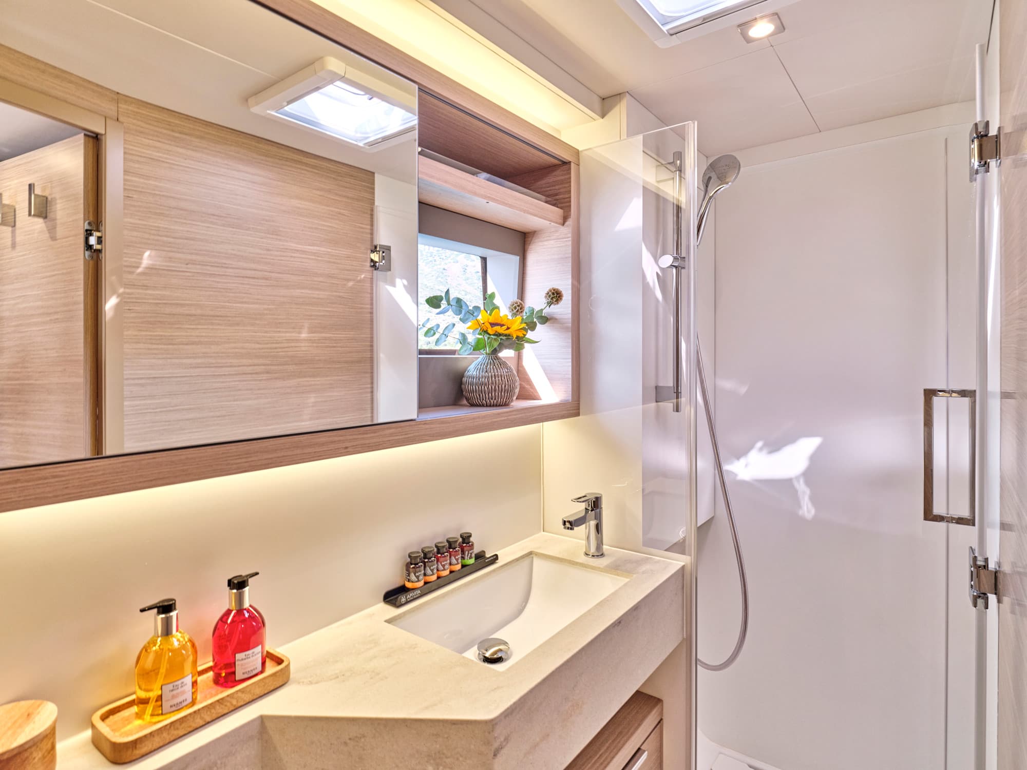 Lagoon 51 - photo 69