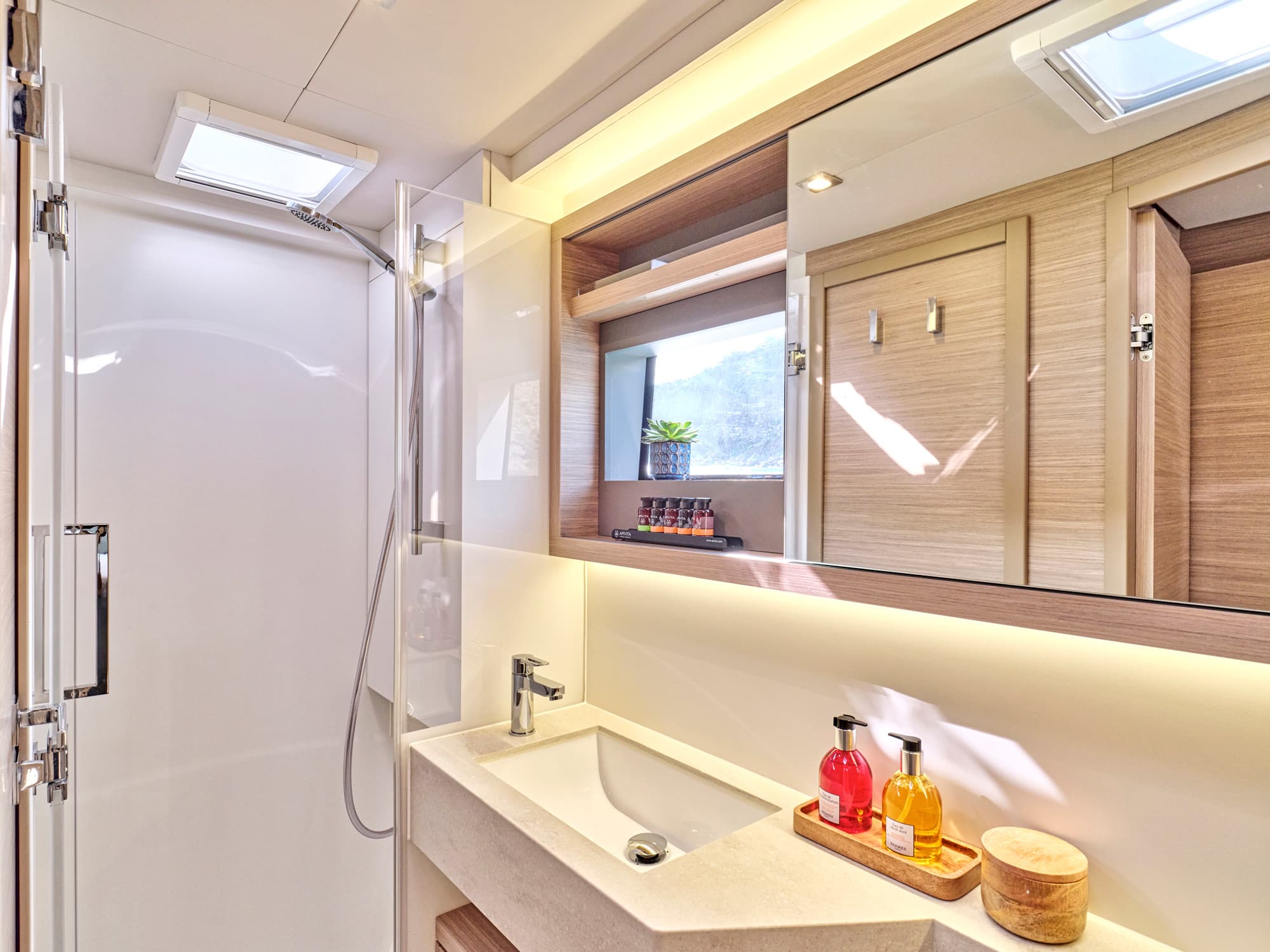 Lagoon 51 - photo 13