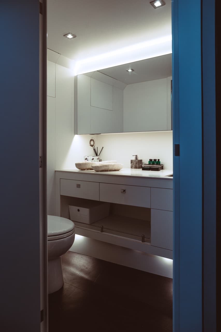 Vanquish 43 - photo 11