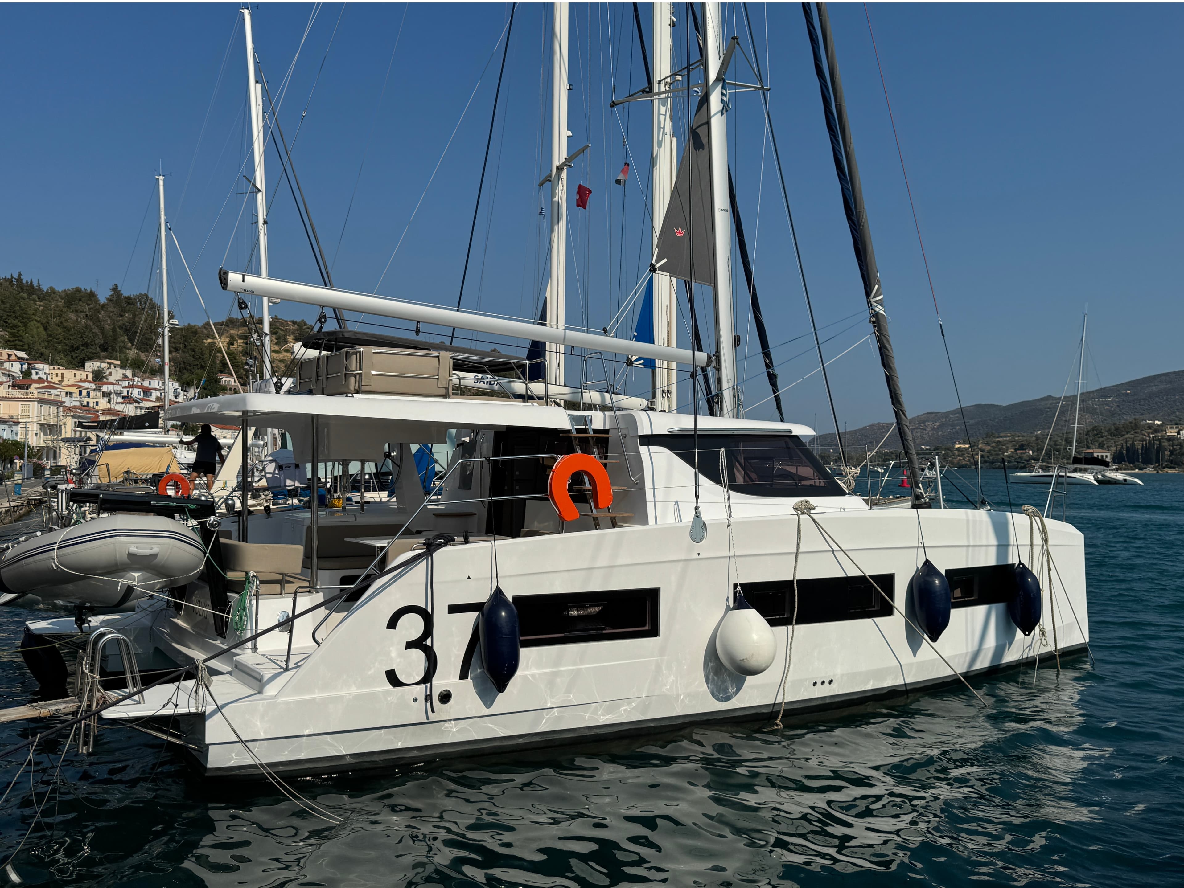 Aventura 37 - photo