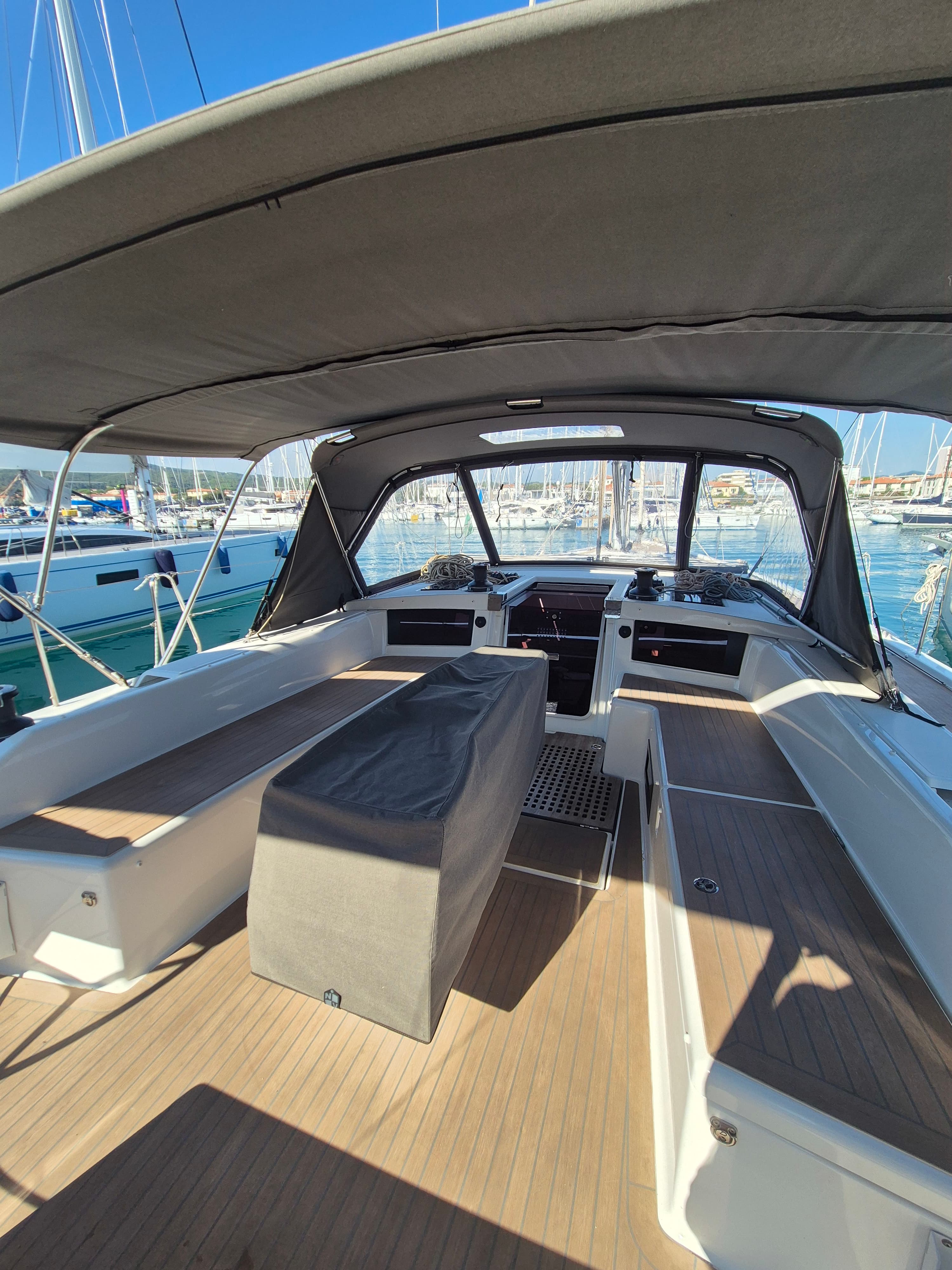 Dufour 530 - photo 12