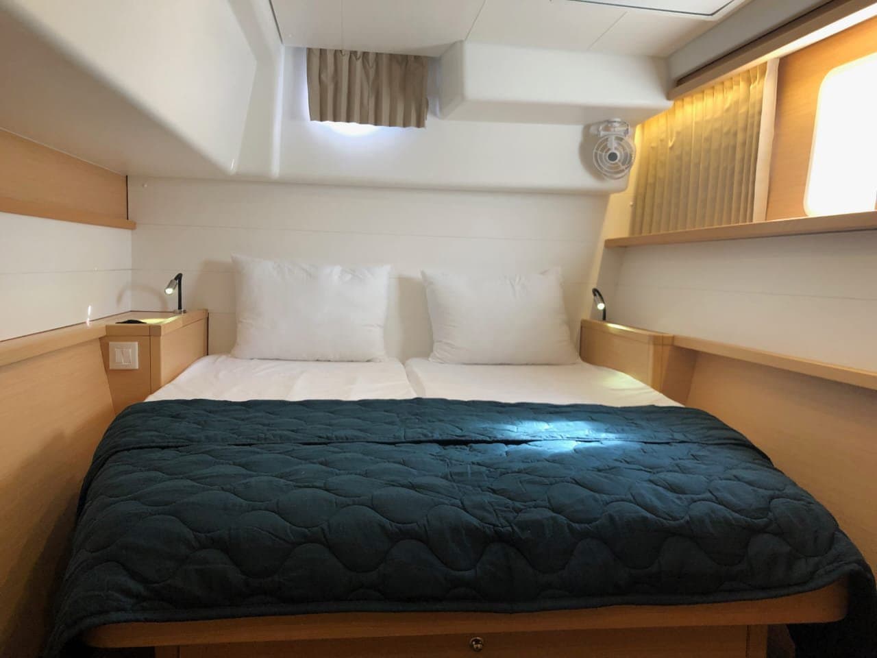 Lagoon 450 Fly - photo 4