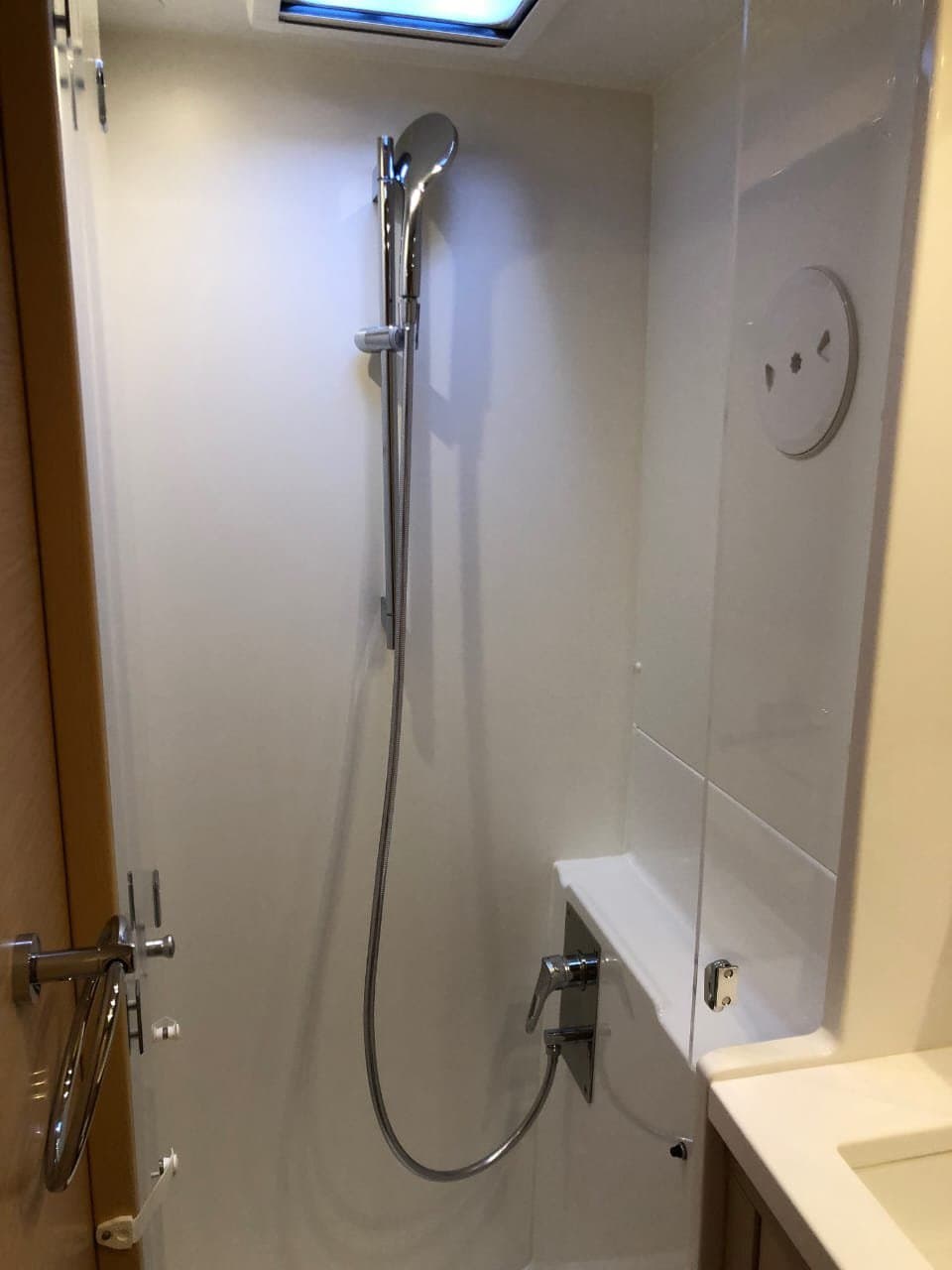 Lagoon 450 Fly - photo 5