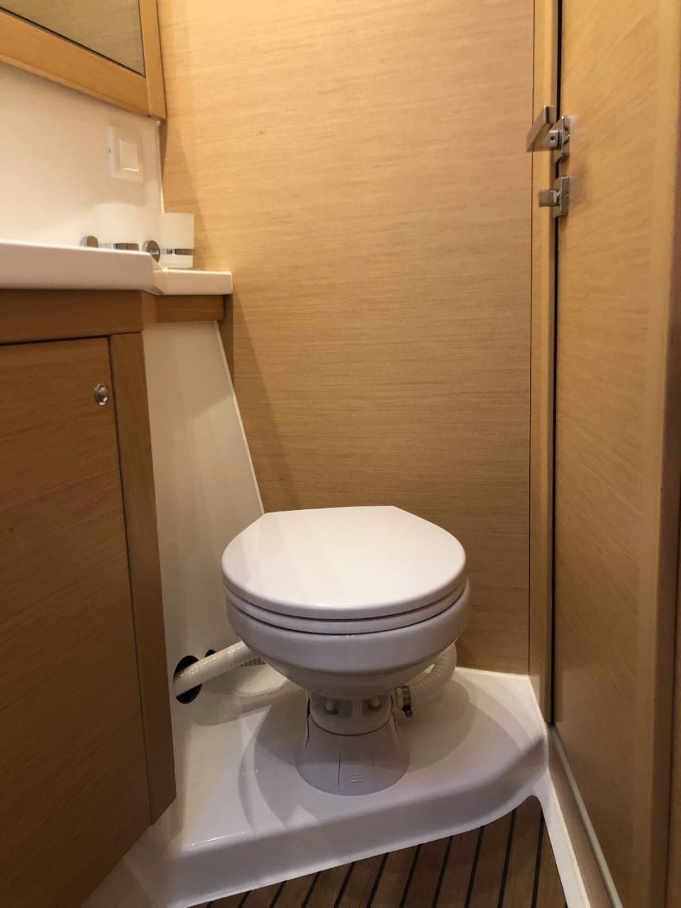 Lagoon 450 Fly - photo 13