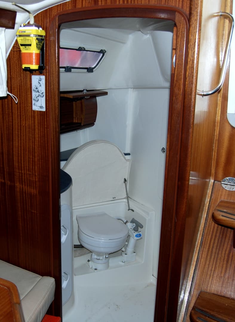 Bavaria 36 - photo 12