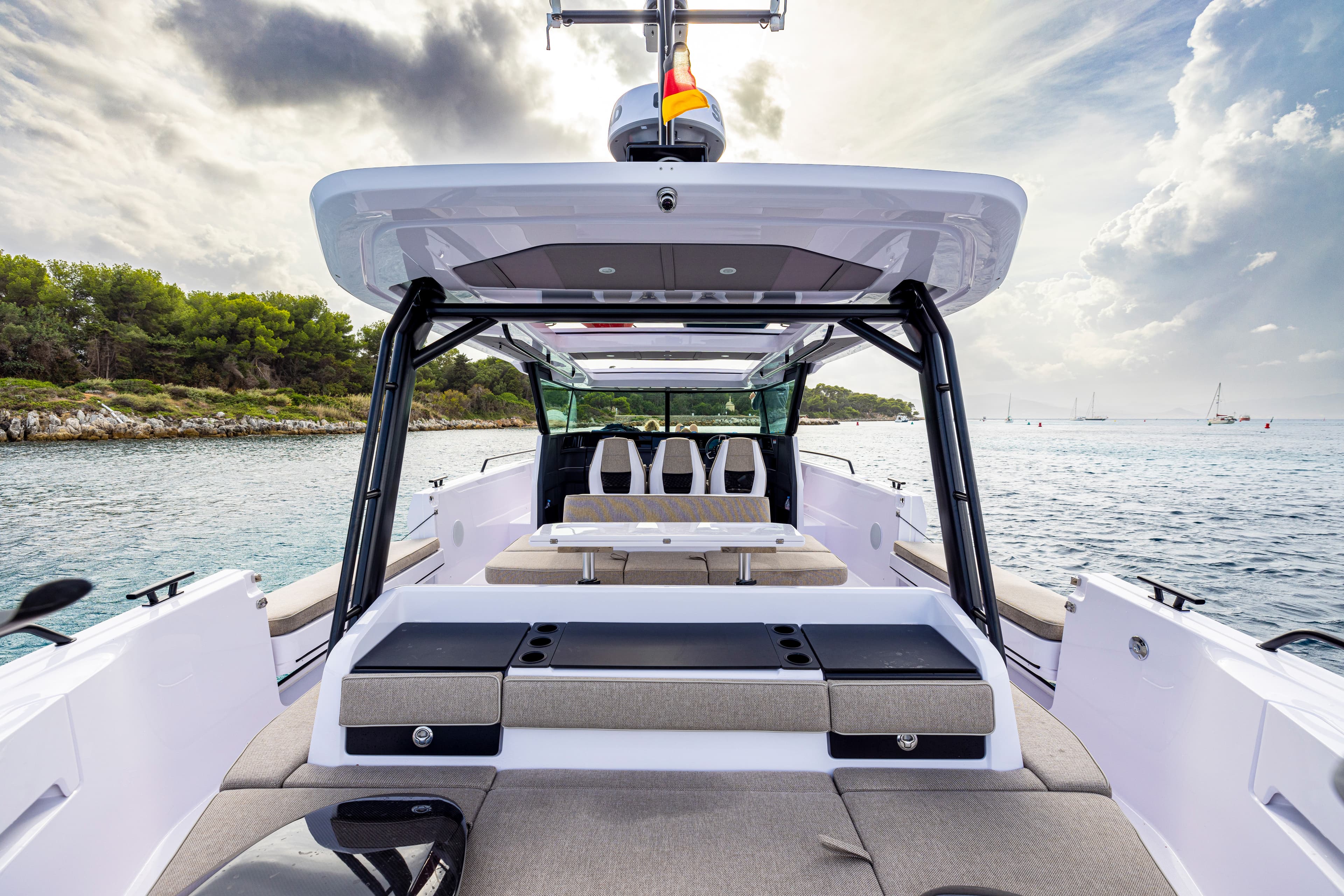 Axopar 45 Cross Top - photo 8