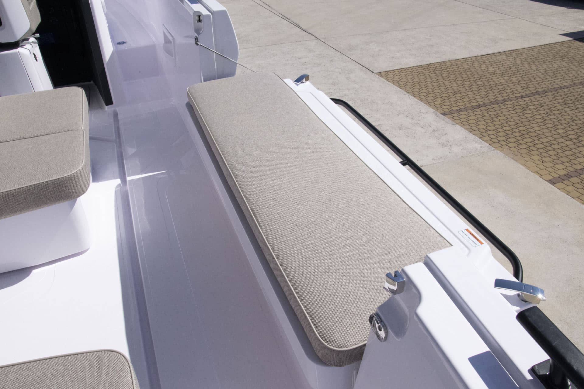 Axopar 45 Cross Top - photo 13