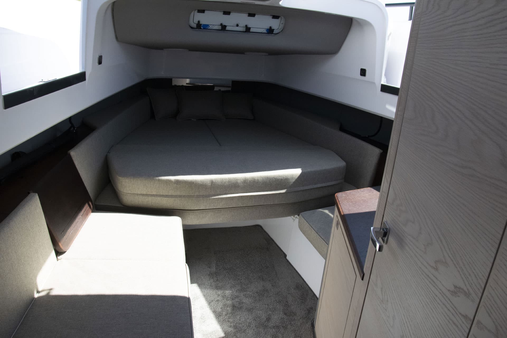 Axopar 45 Cross Top - photo 6