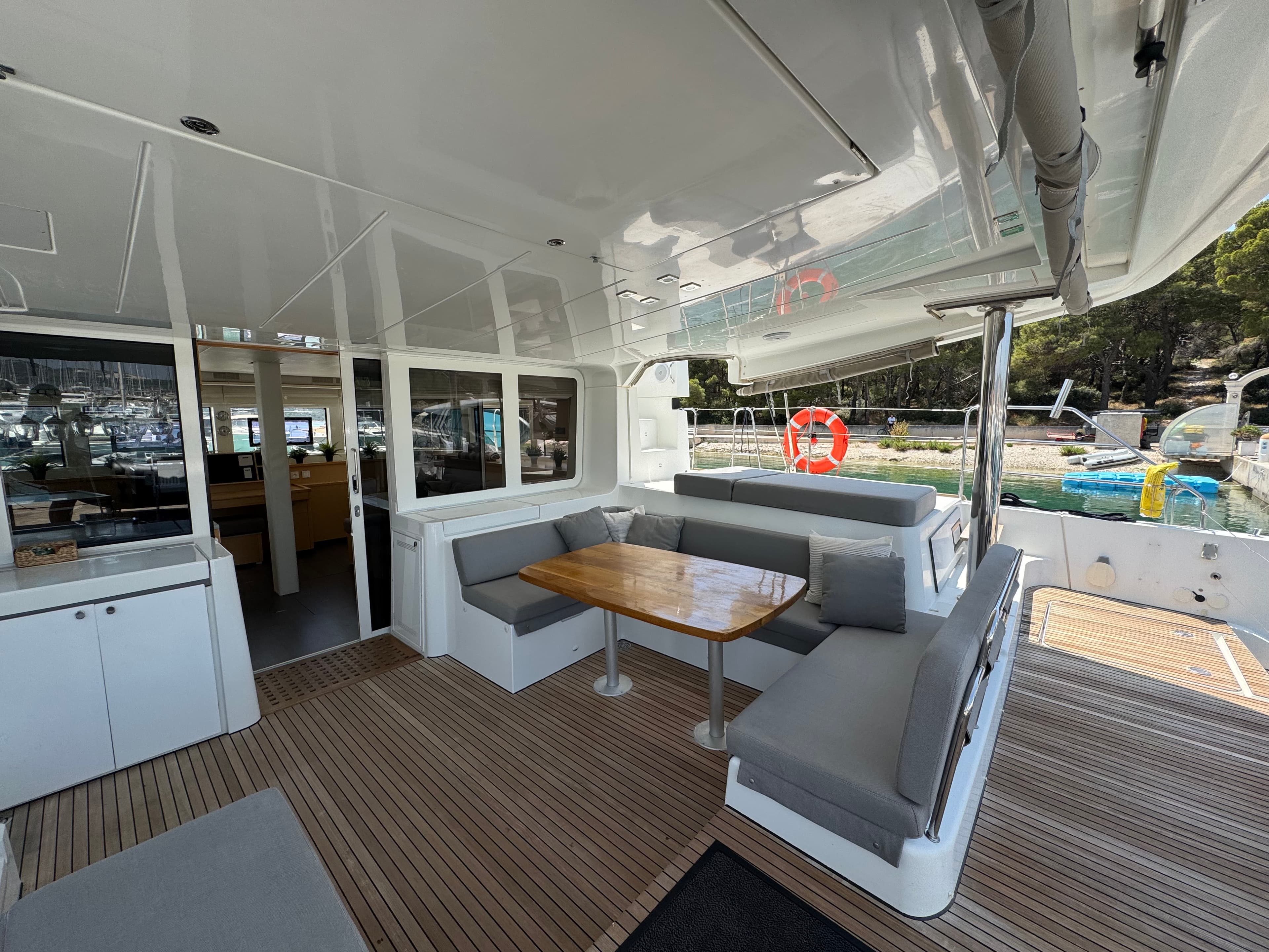 Lagoon 52F - photo 14