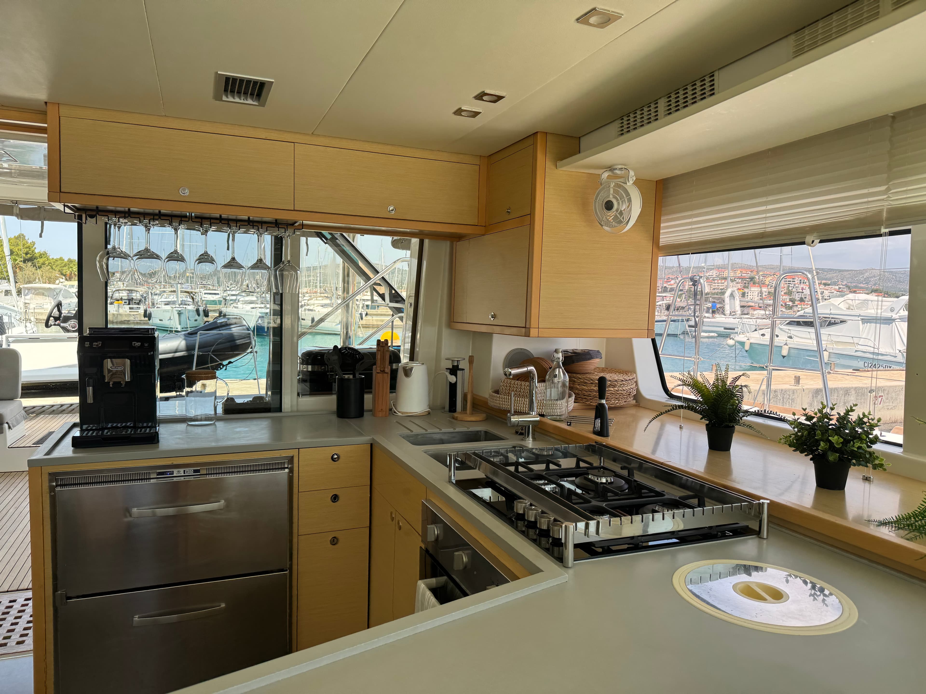 Lagoon 52F - photo 27