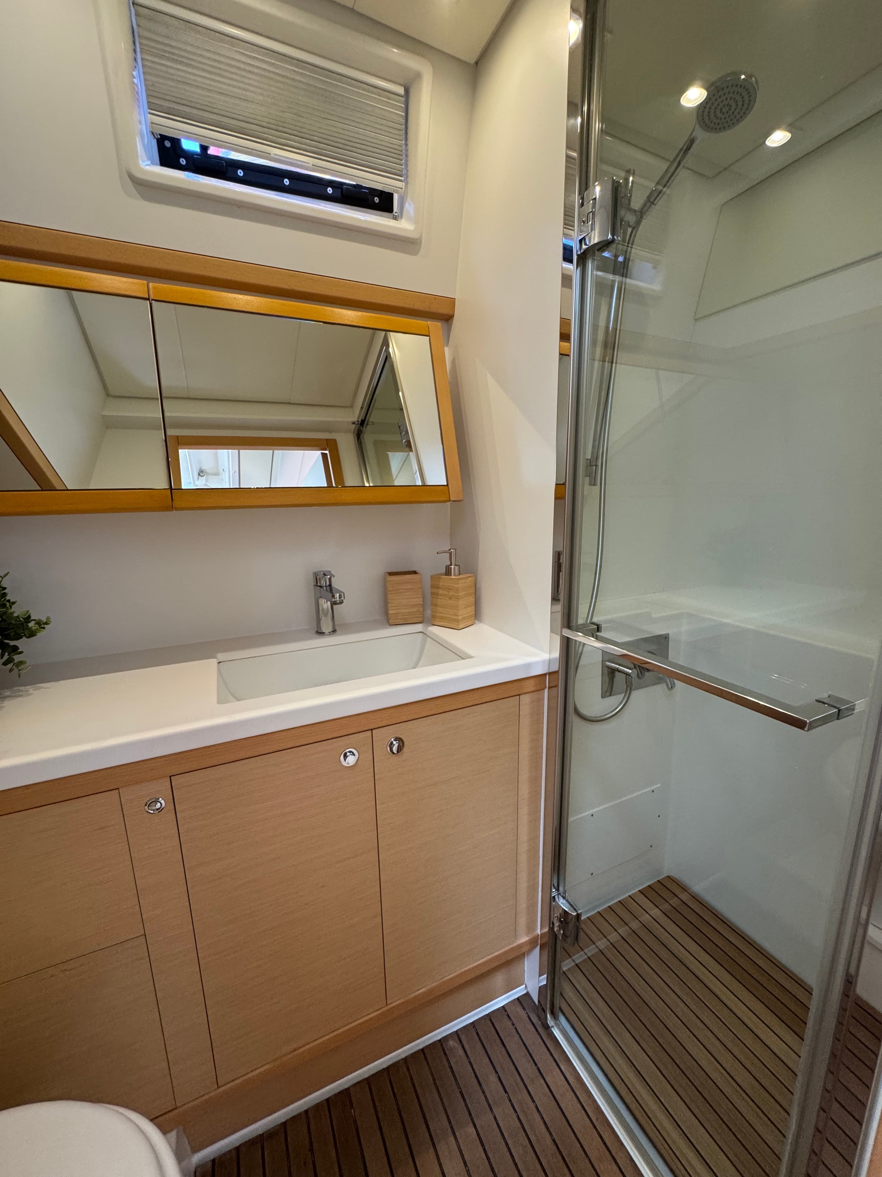 Lagoon 52F - photo 16