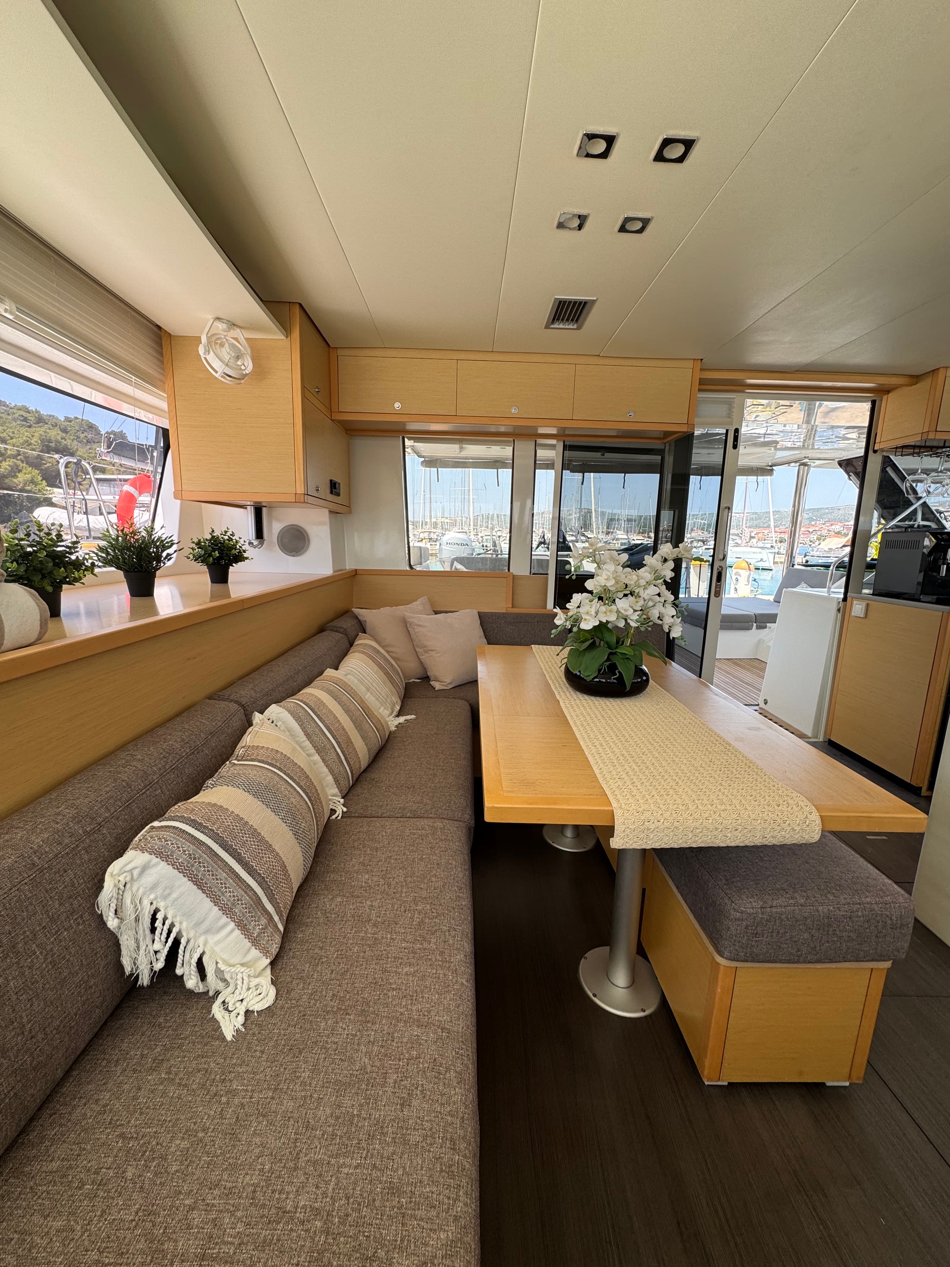 Lagoon 52F - photo 18