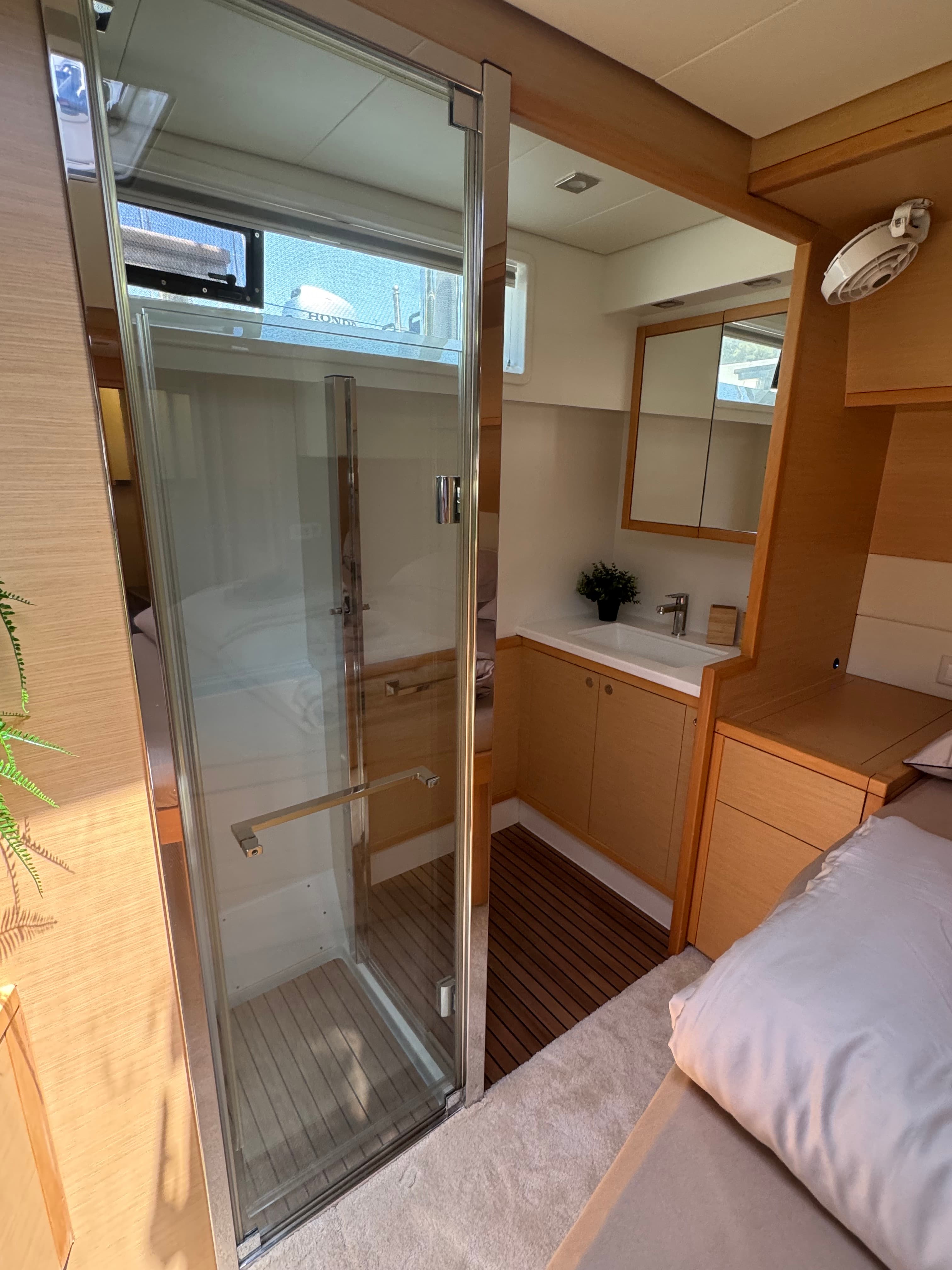 Lagoon 52F - photo 33