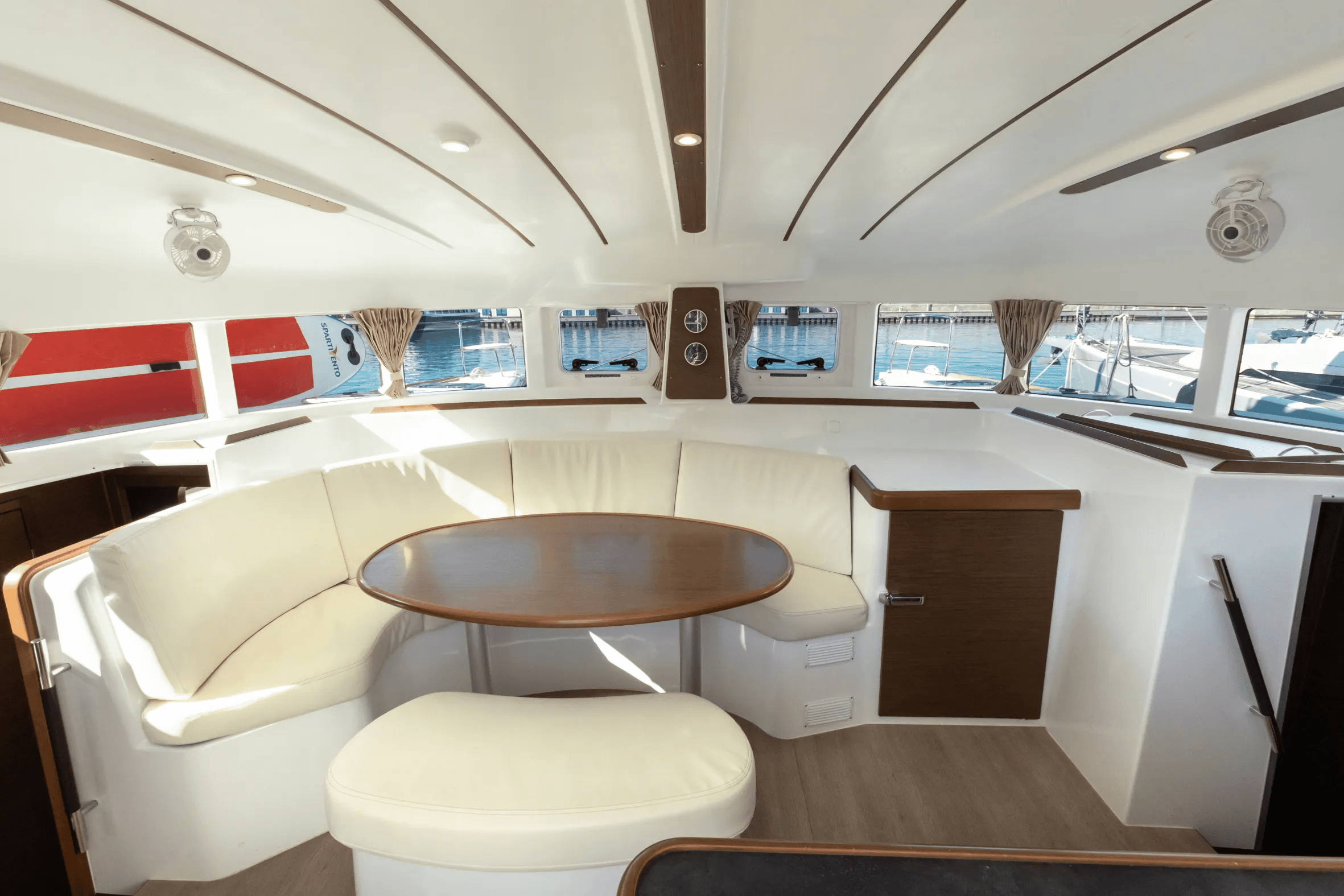 Lagoon 380 S2 - photo 7