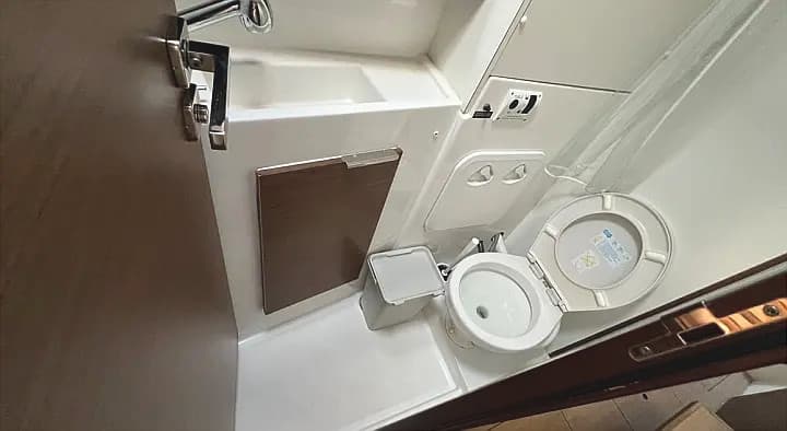 Lagoon 40 - photo 11