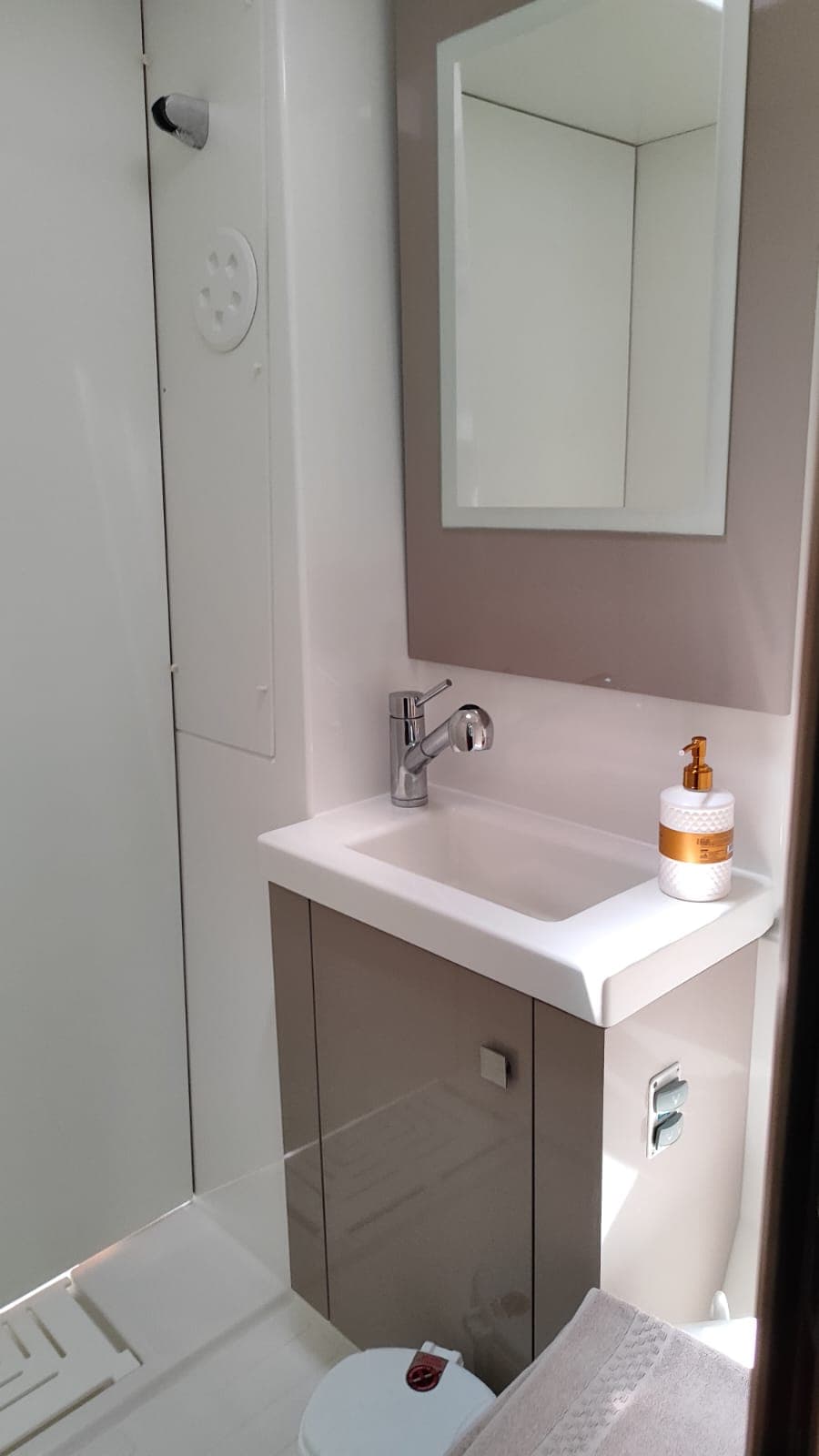 Astréa 42 - photo 8