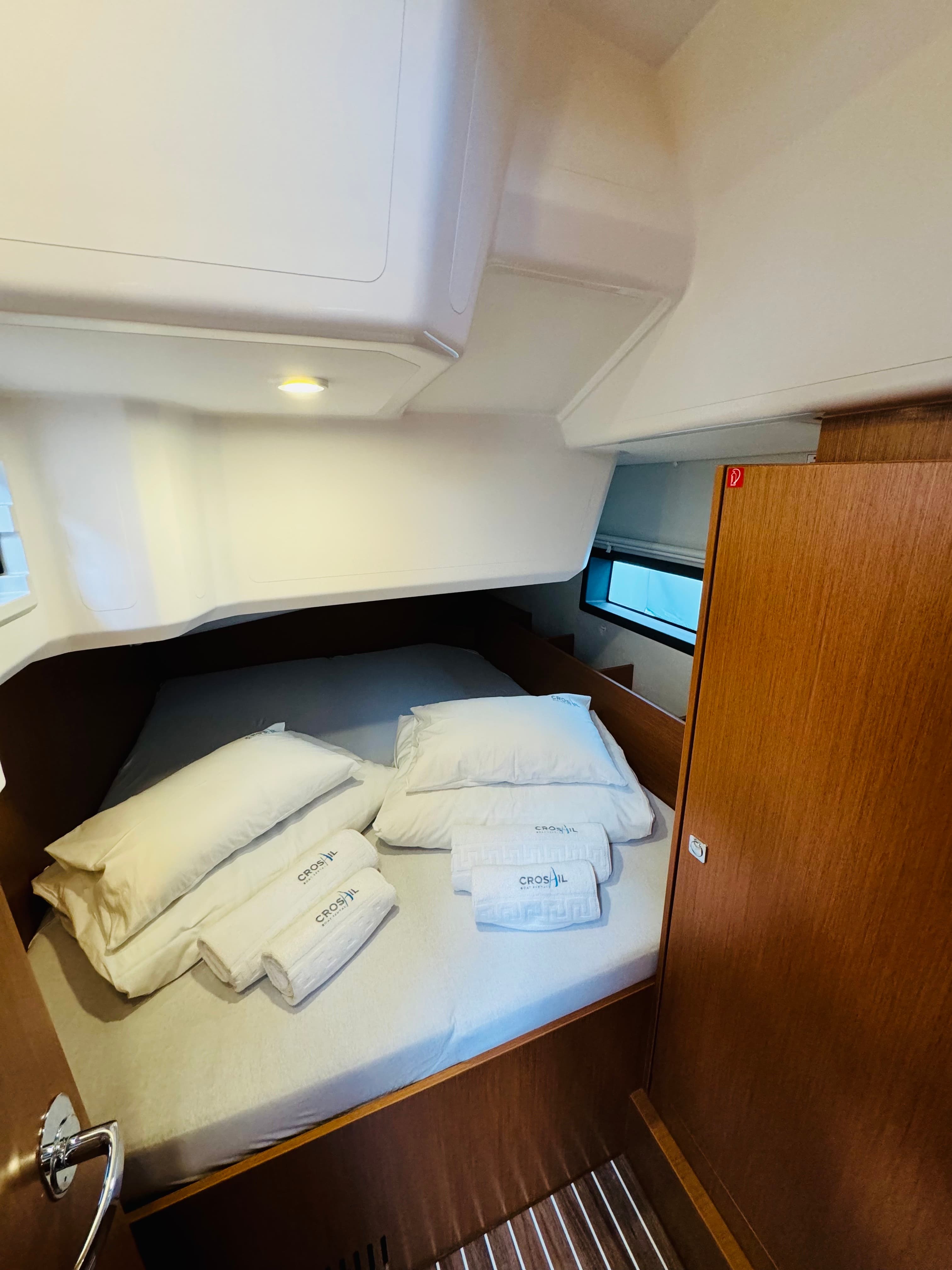 Bavaria C38 - photo 14