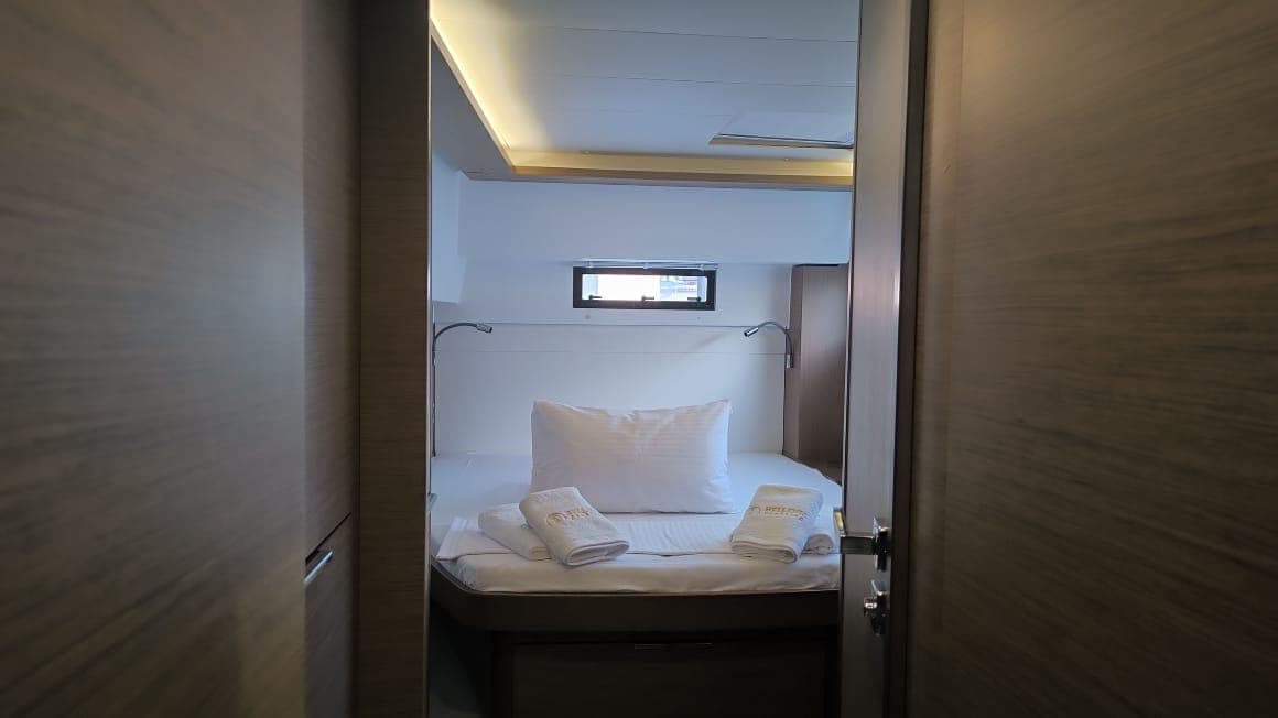 Lagoon 46  - photo 10