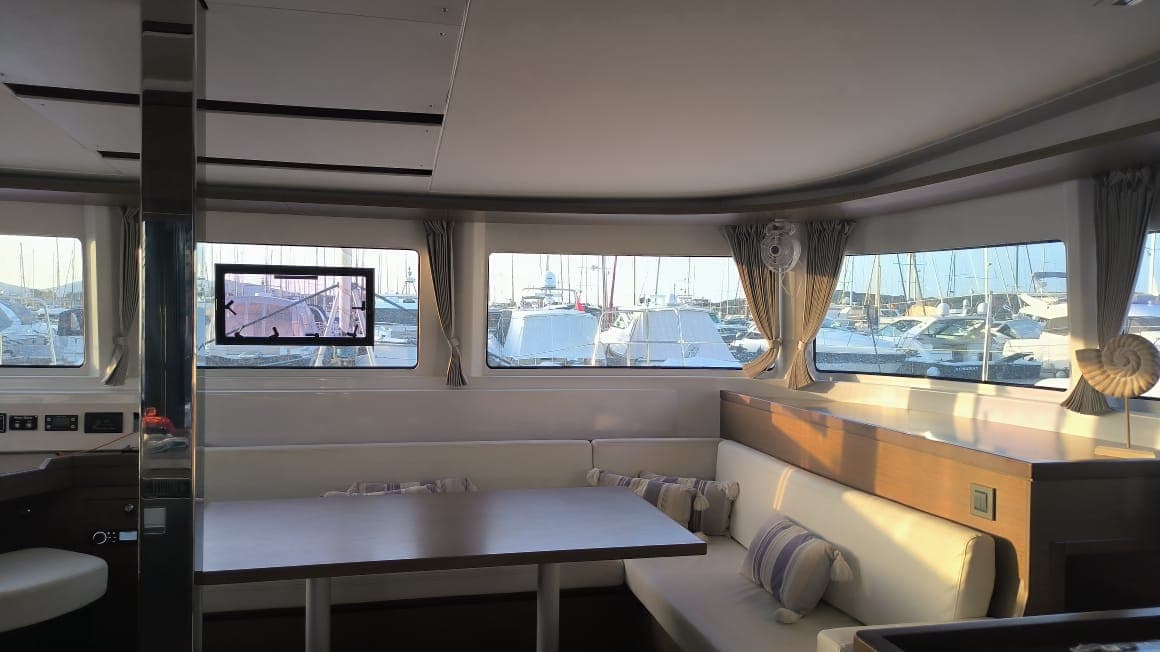 Lagoon 46  - photo 23