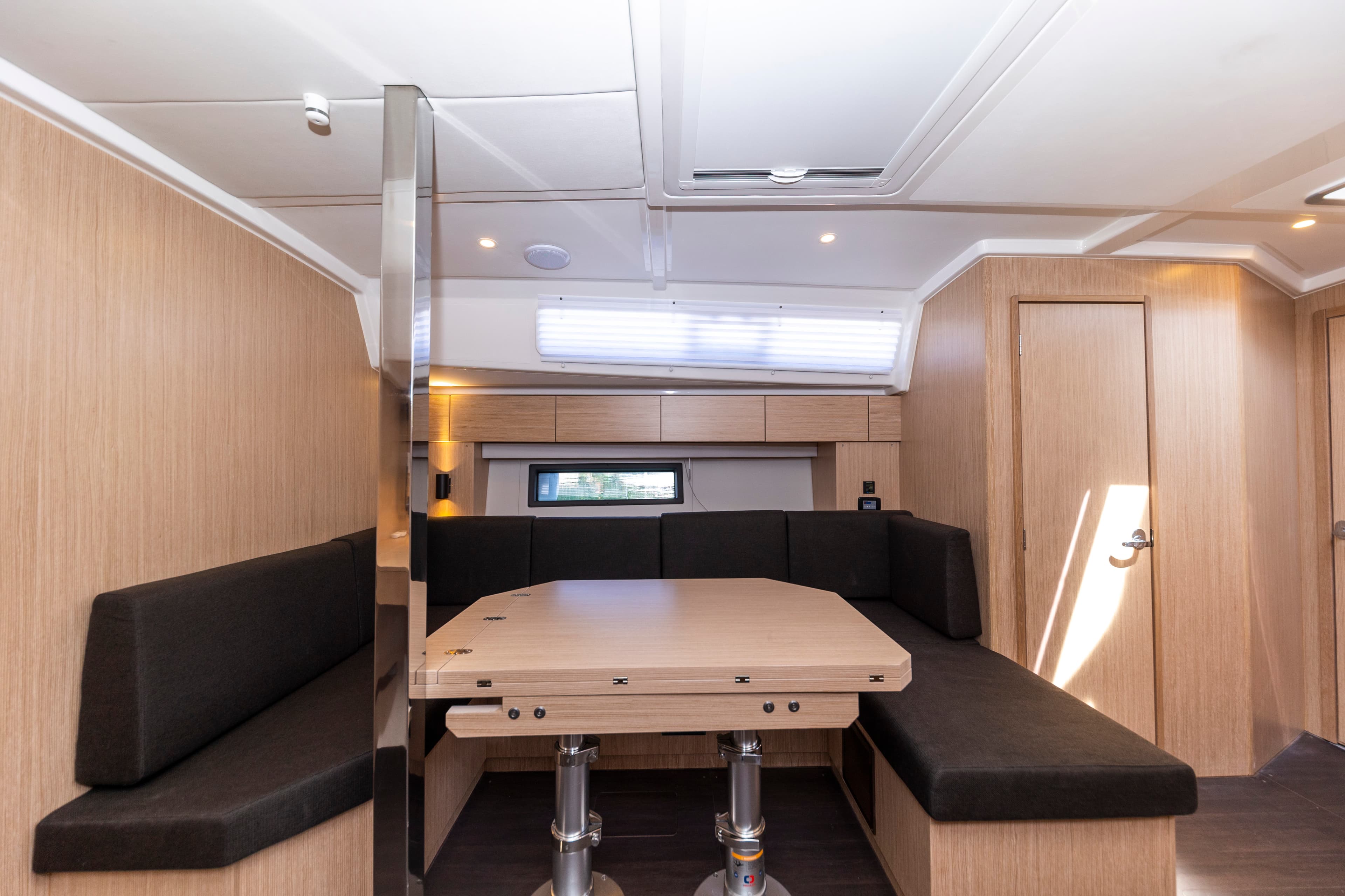 Bavaria C42 - photo 7