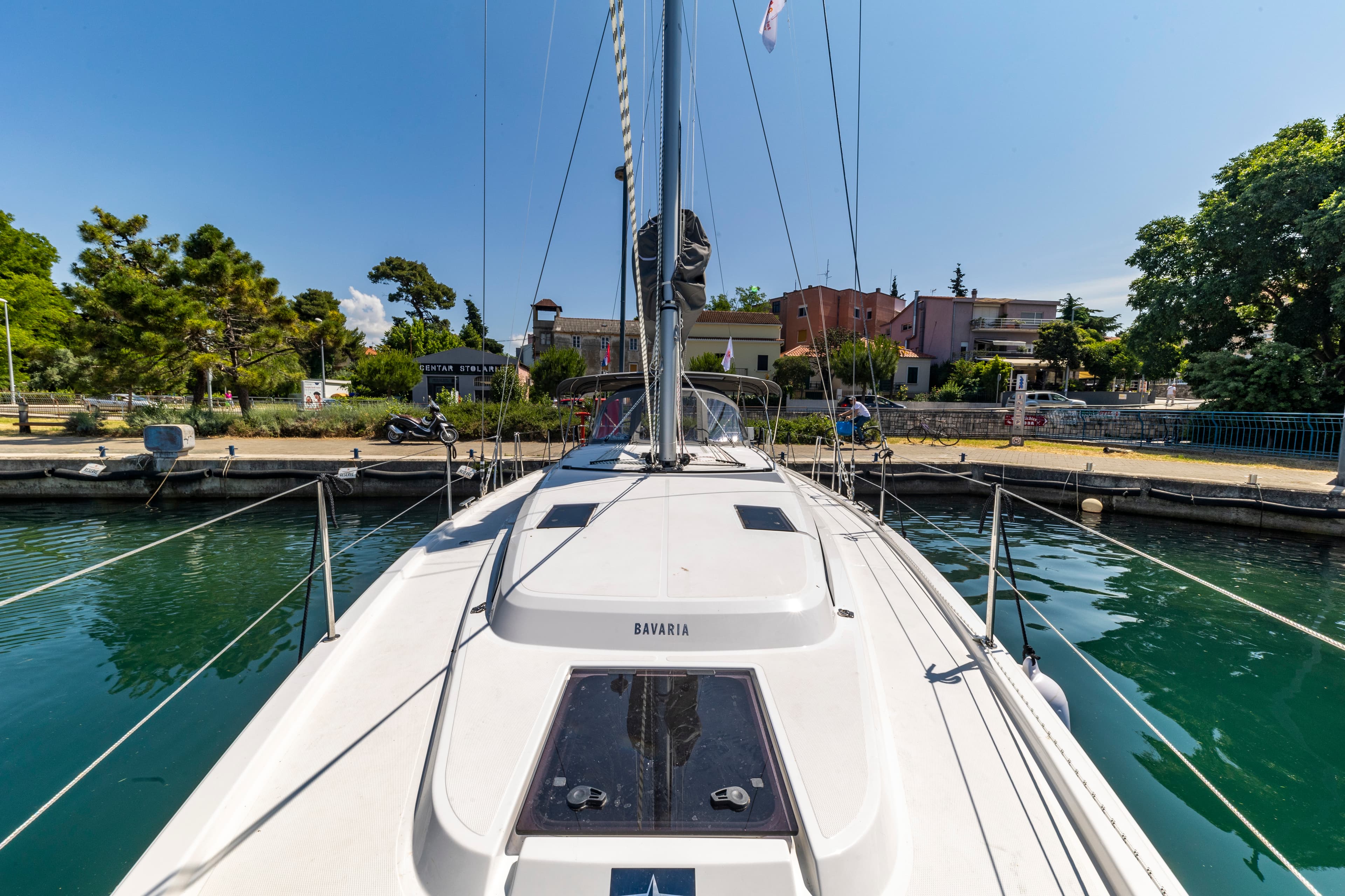 Bavaria C42 - photo 8