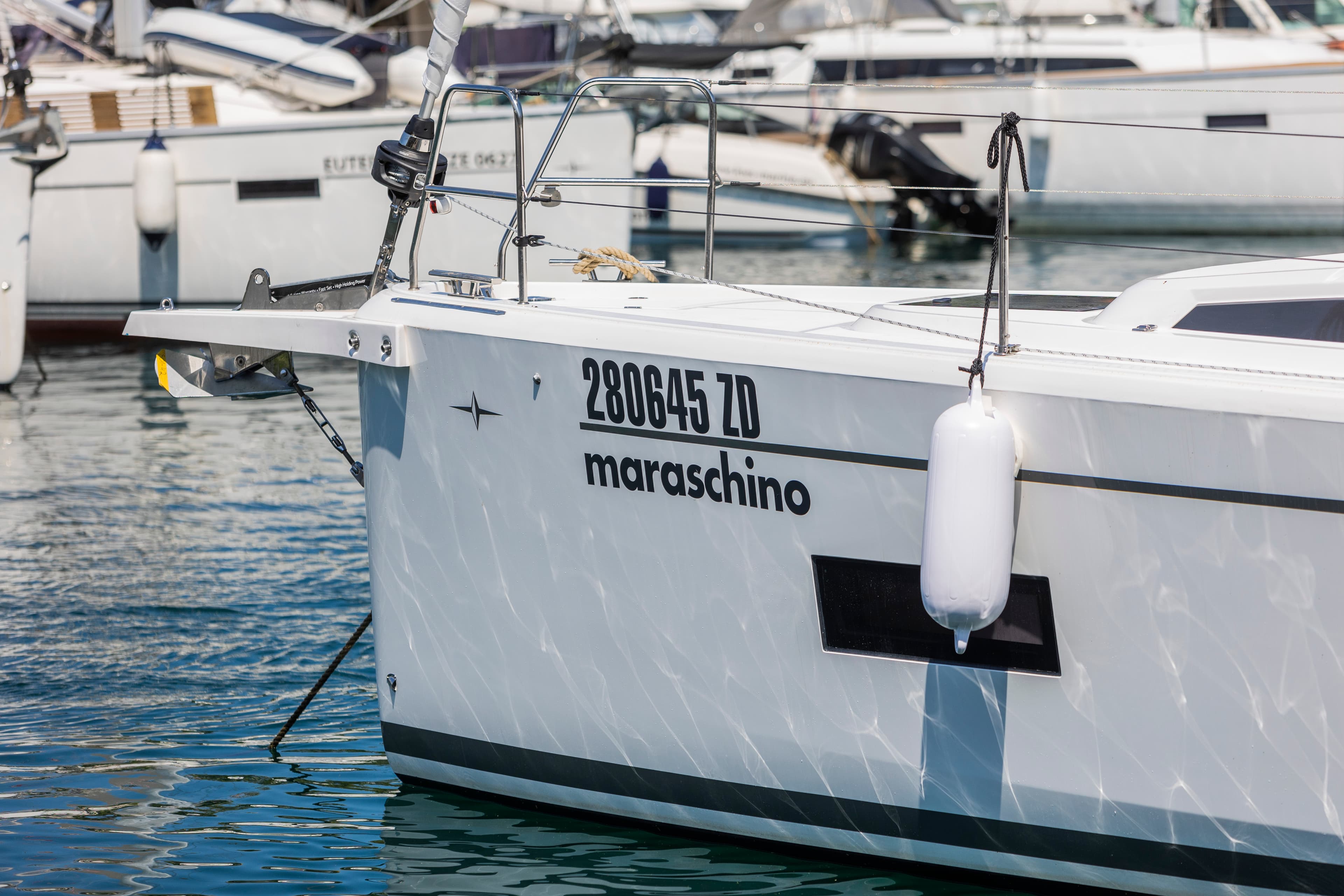 Bavaria C42 - photo 15