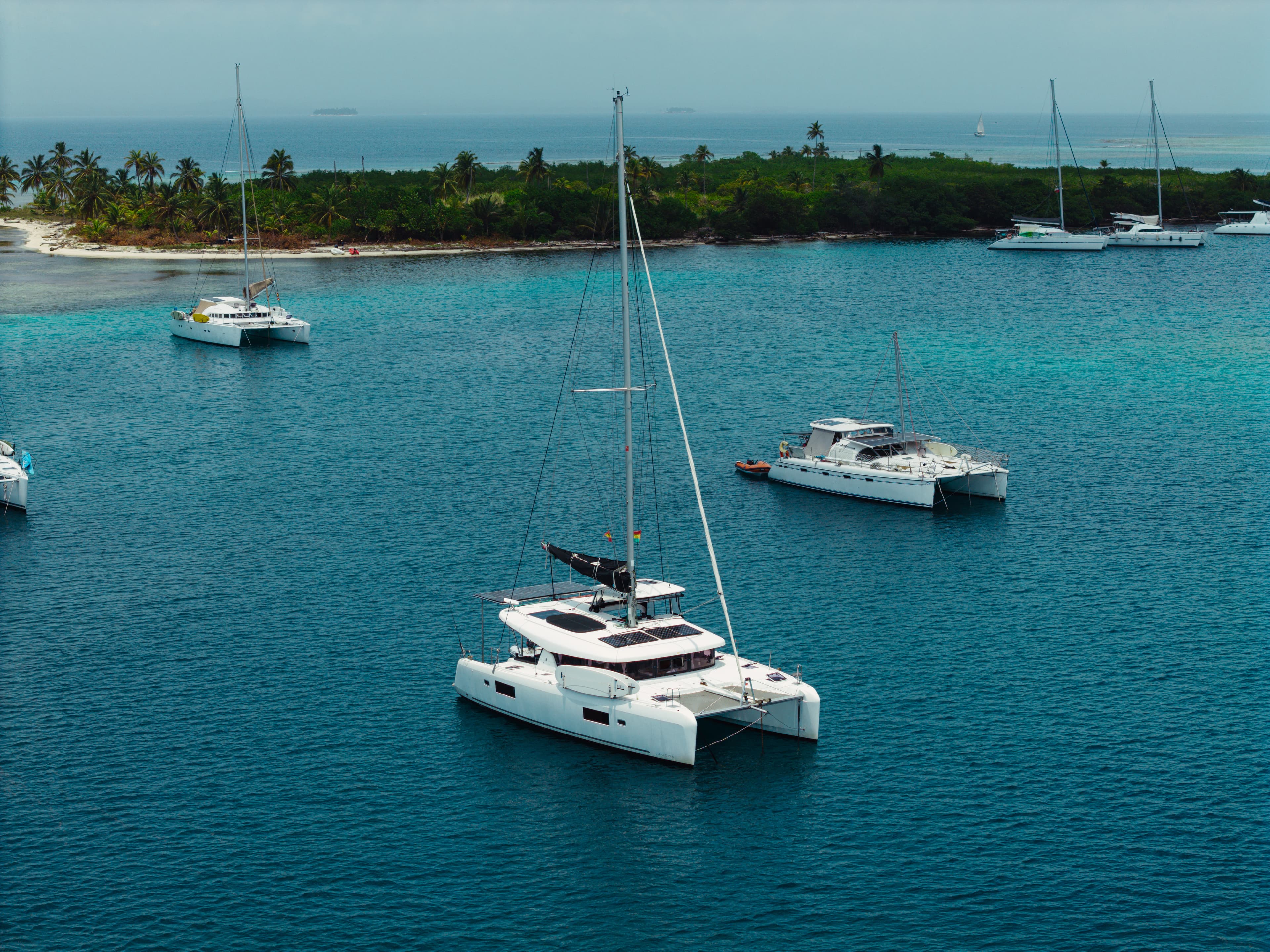 Lagoon 42 - photo 13