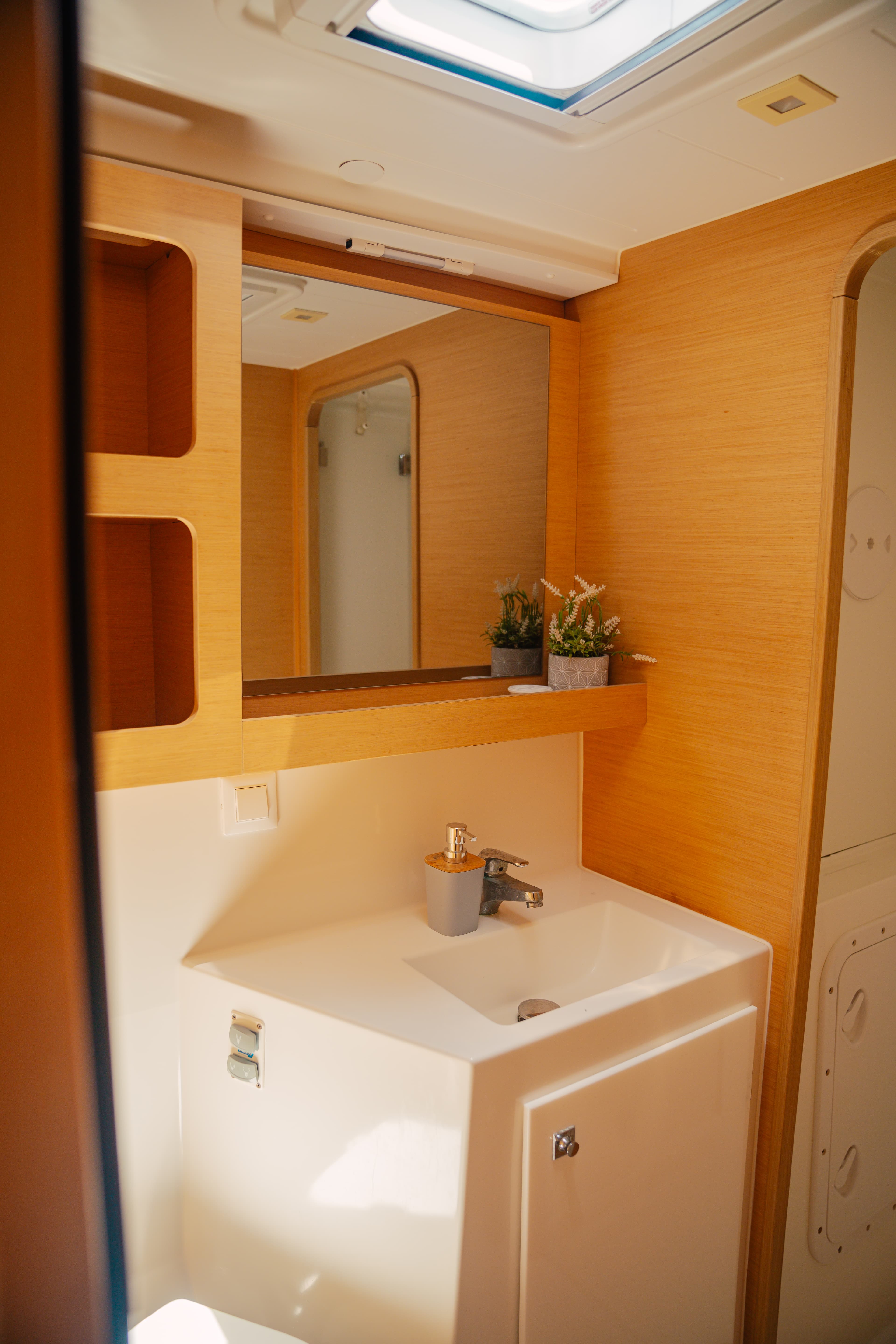 Lagoon 42 - photo 11