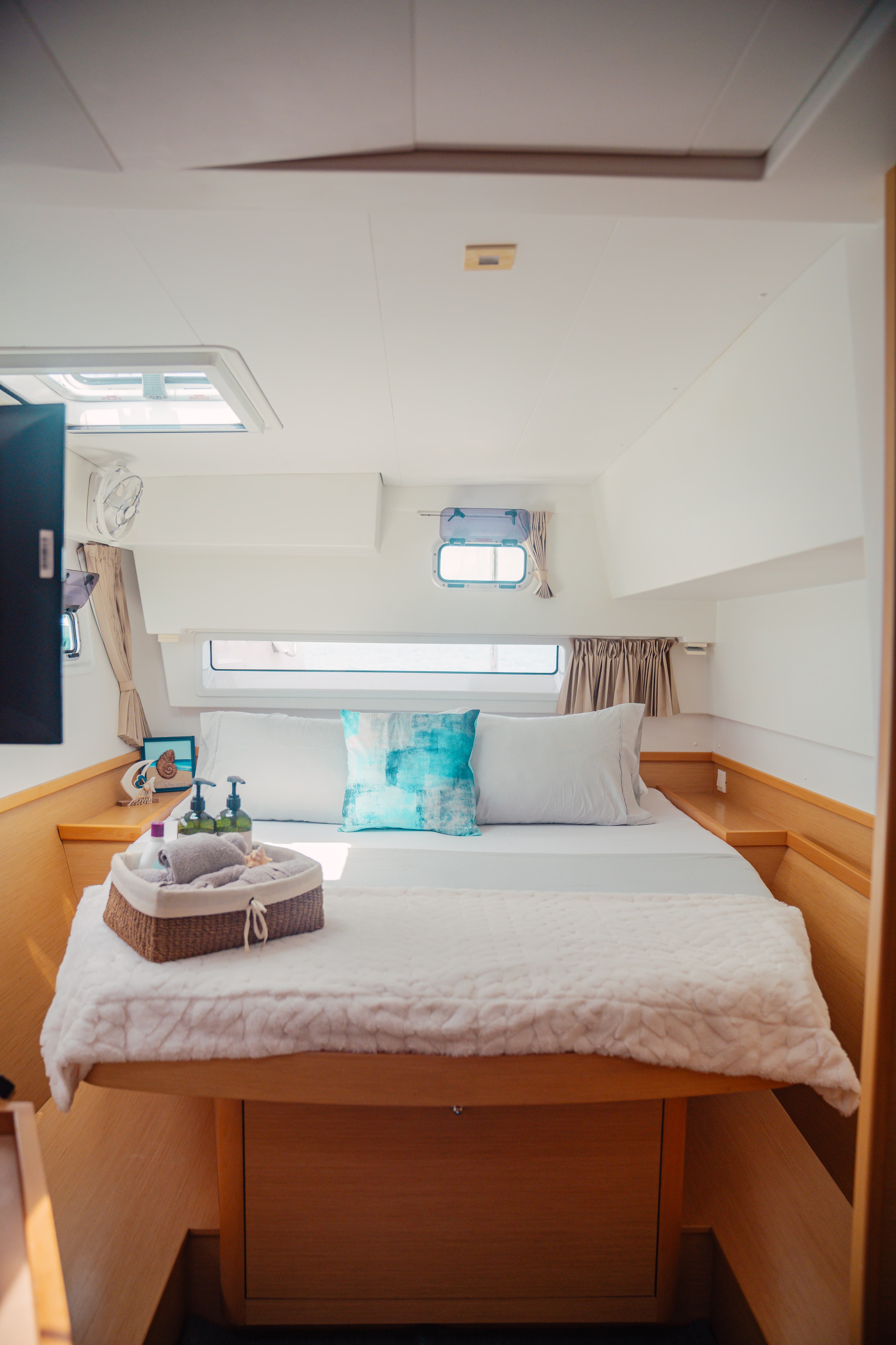 Lagoon 42 - photo 12