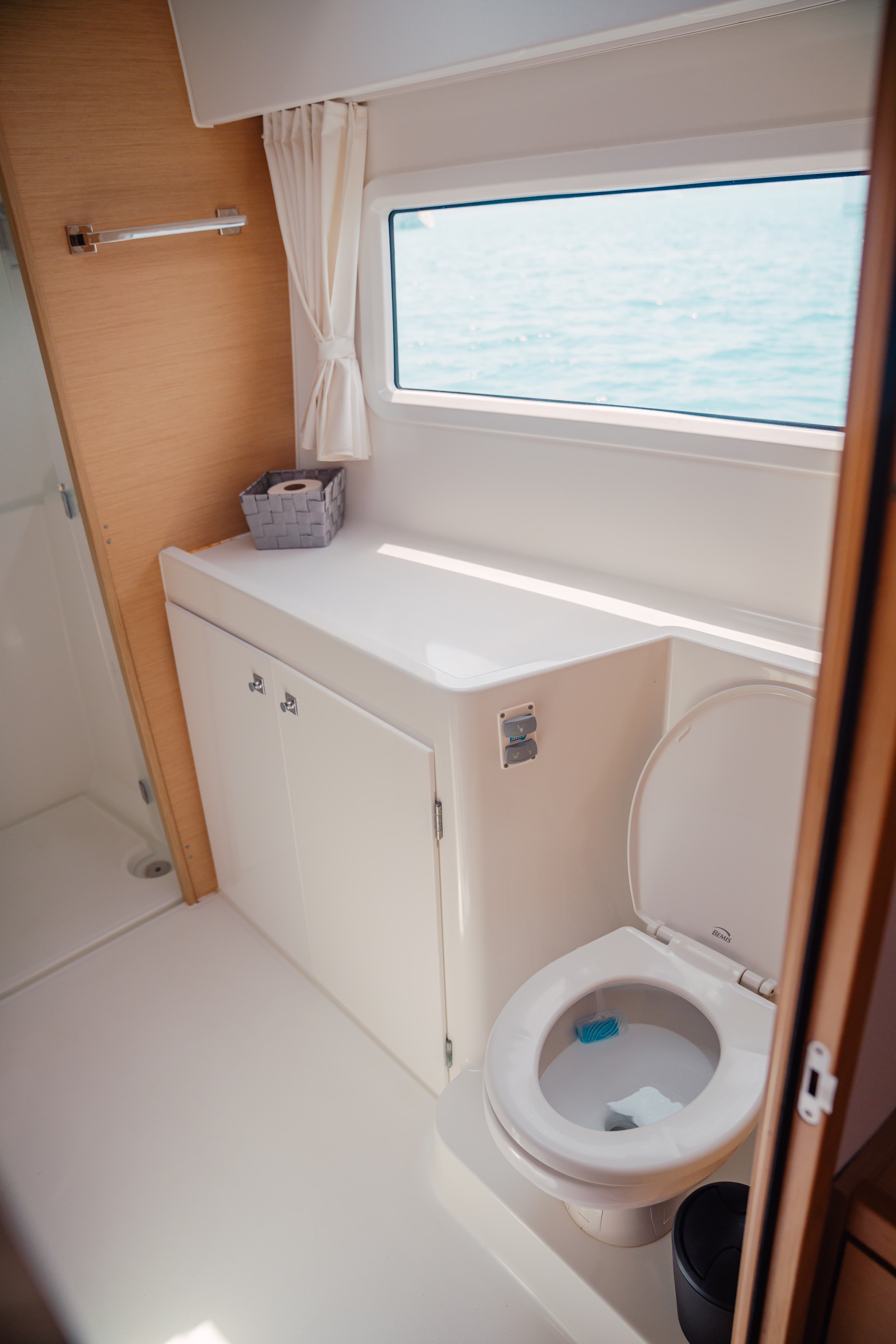 Lagoon 42 - photo 35