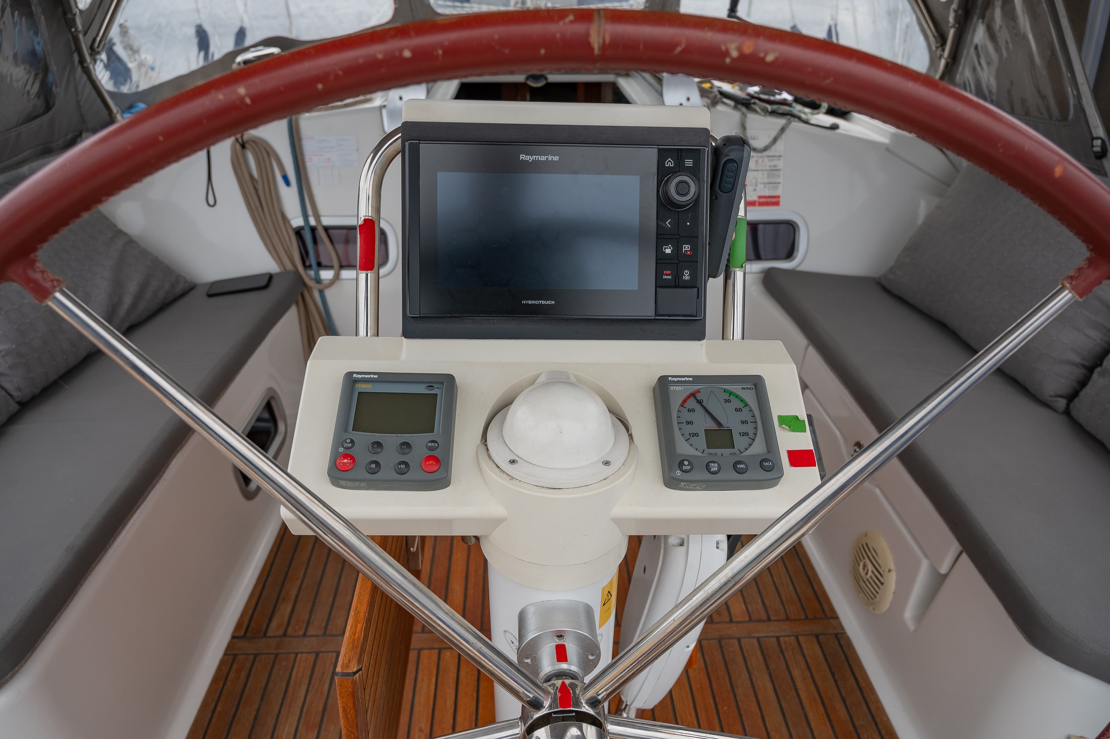 Oceanis 37 - photo 6