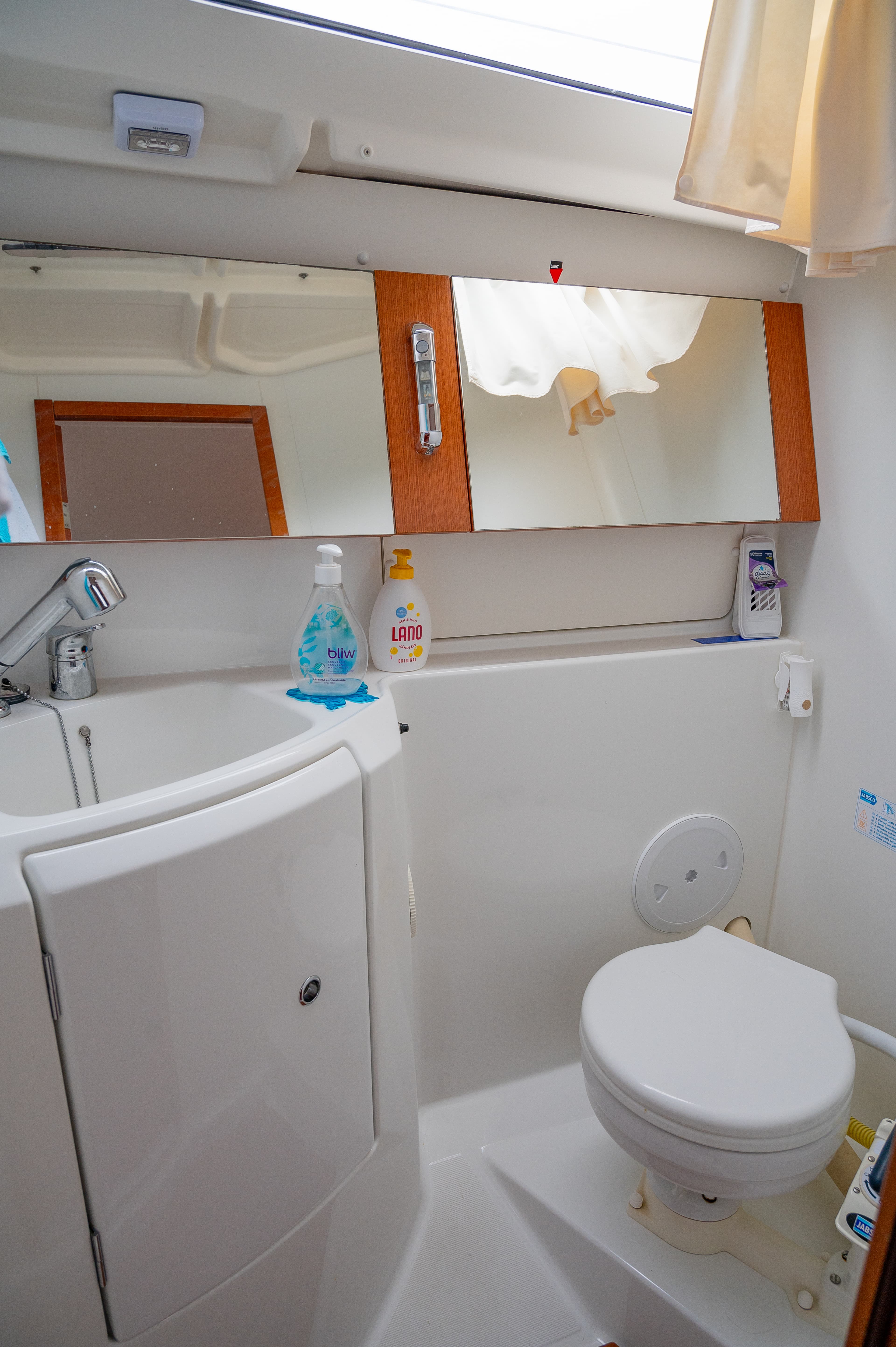 Oceanis 37 - photo 18