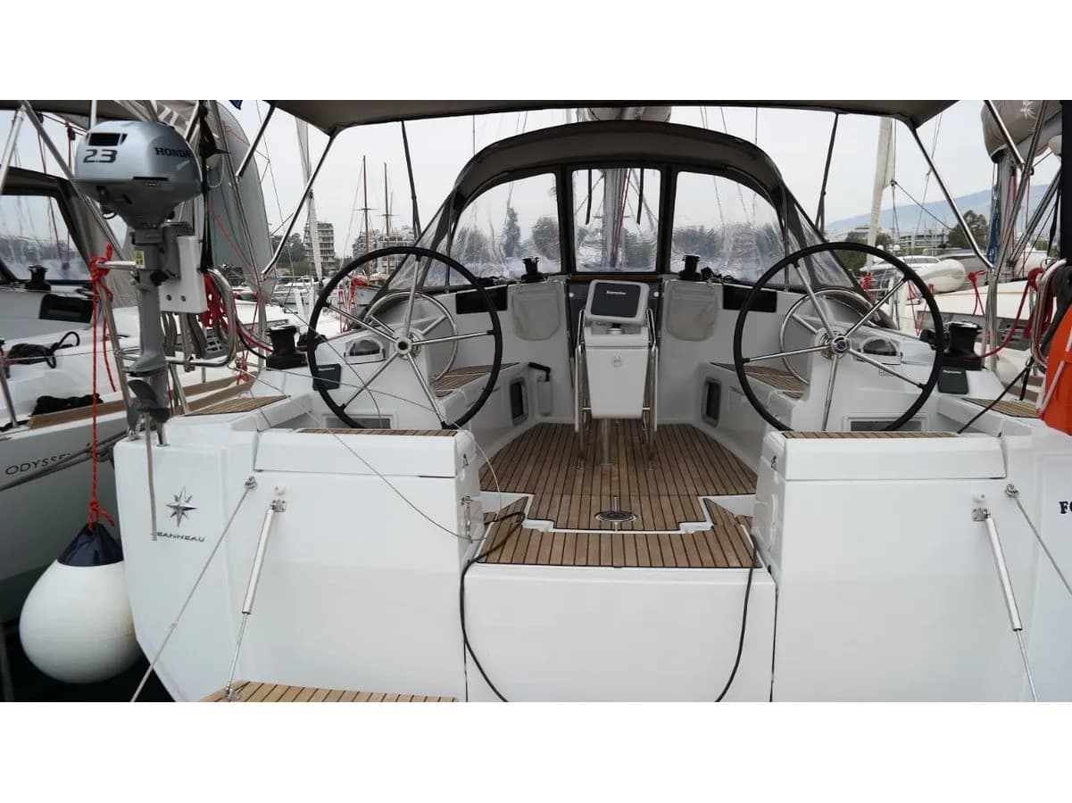 Sun Odyssey 449 - photo