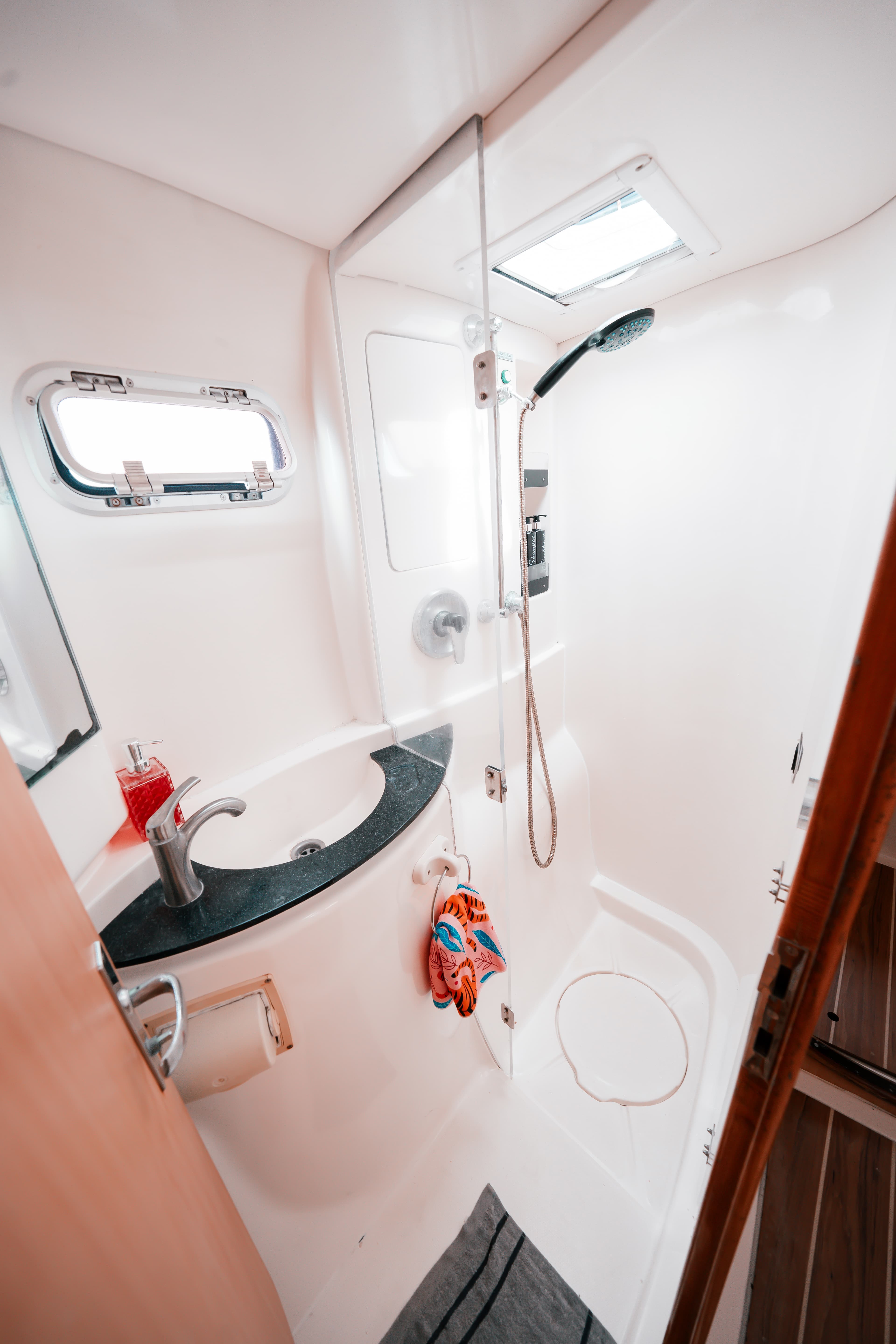 Leopard 40 - photo 36