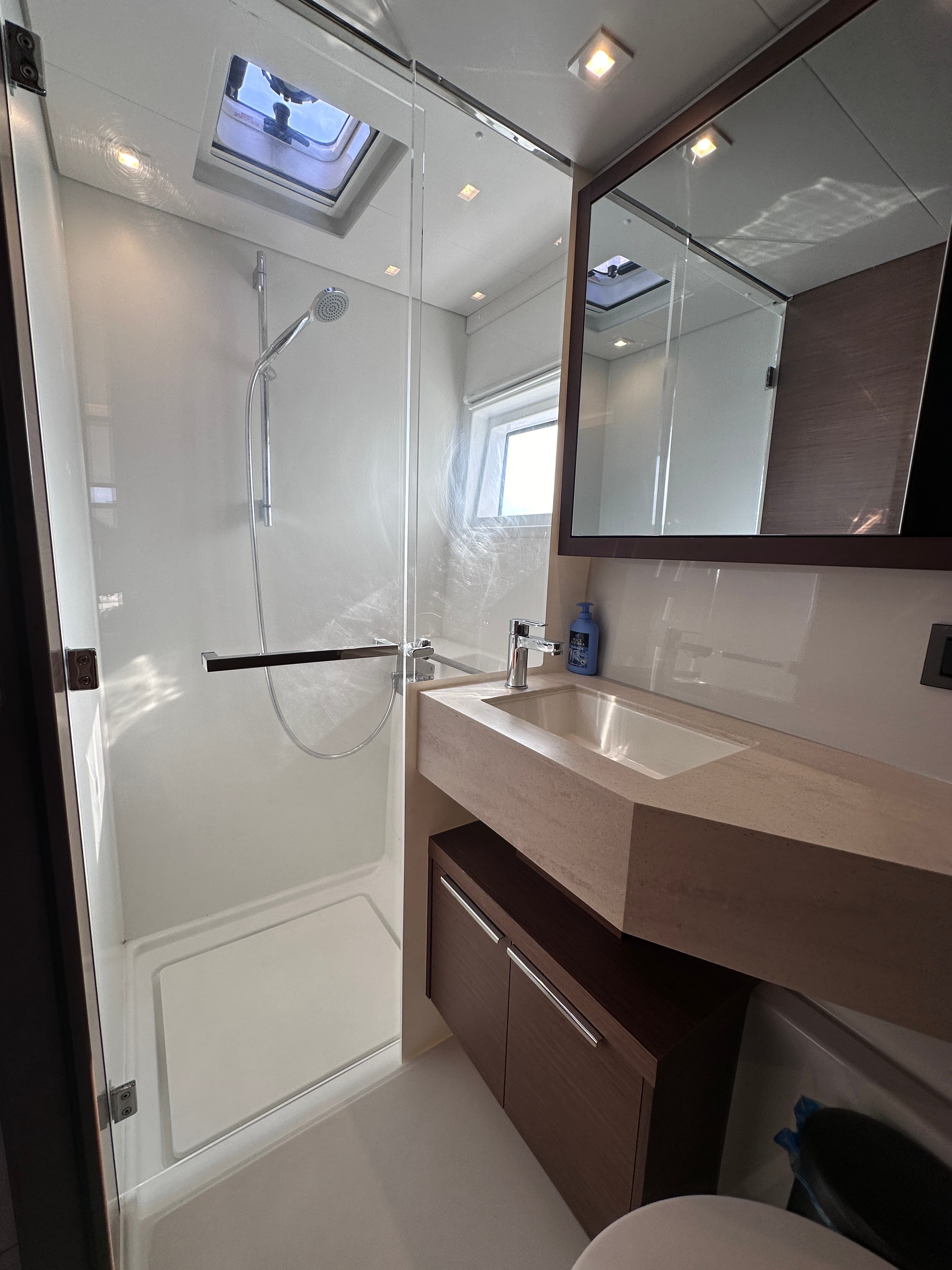 Lagoon 46  - photo 61