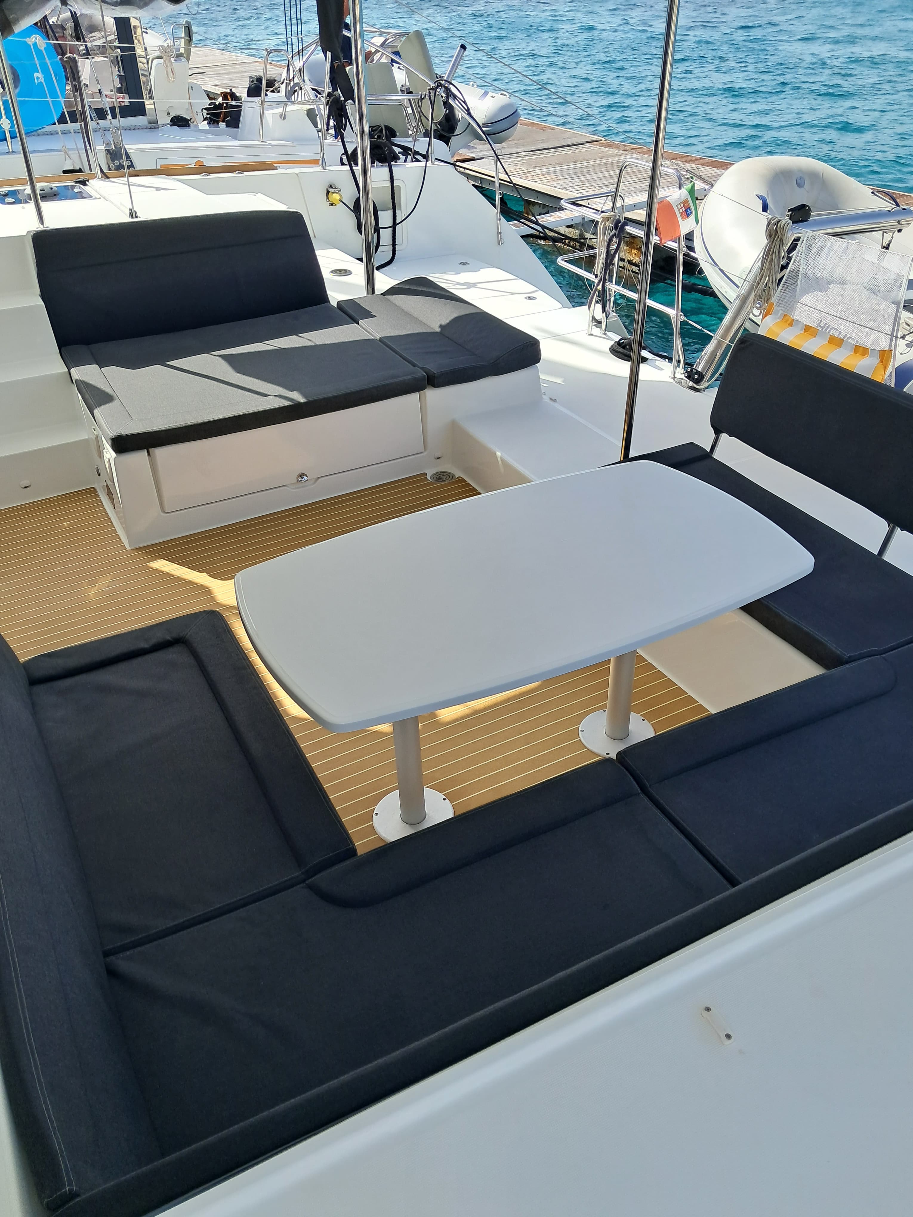 Lagoon 450 Fly - photo 27