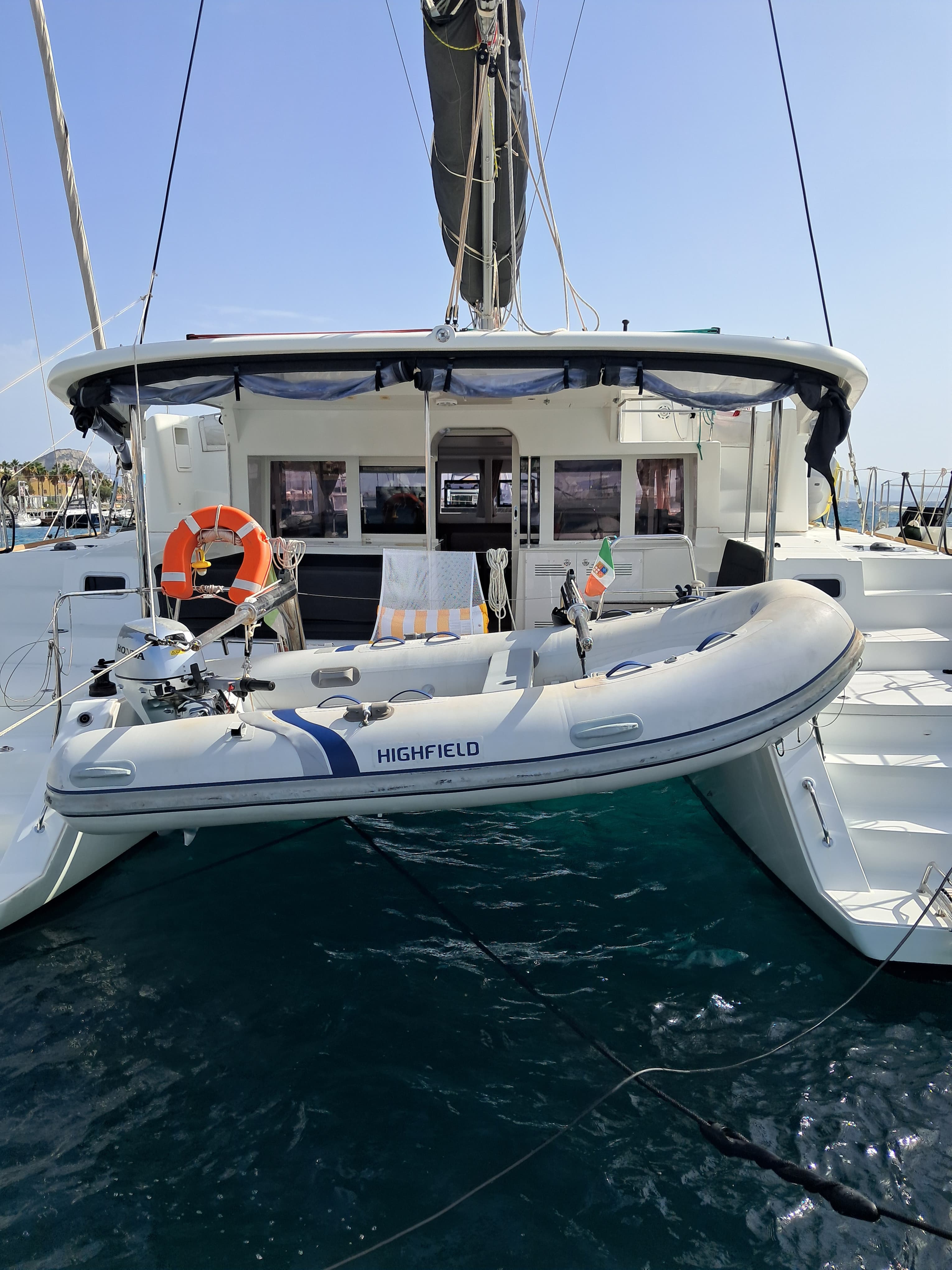 Lagoon 450 Fly - photo 11