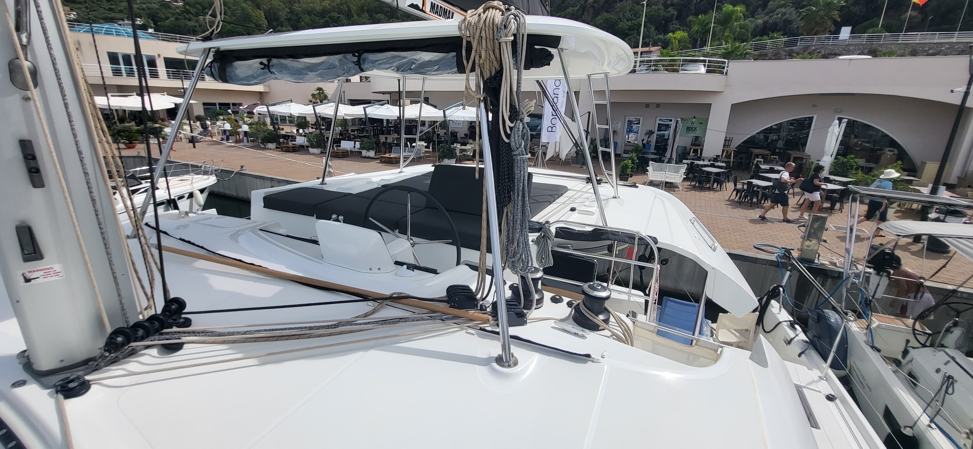 Lagoon 46  - photo 48