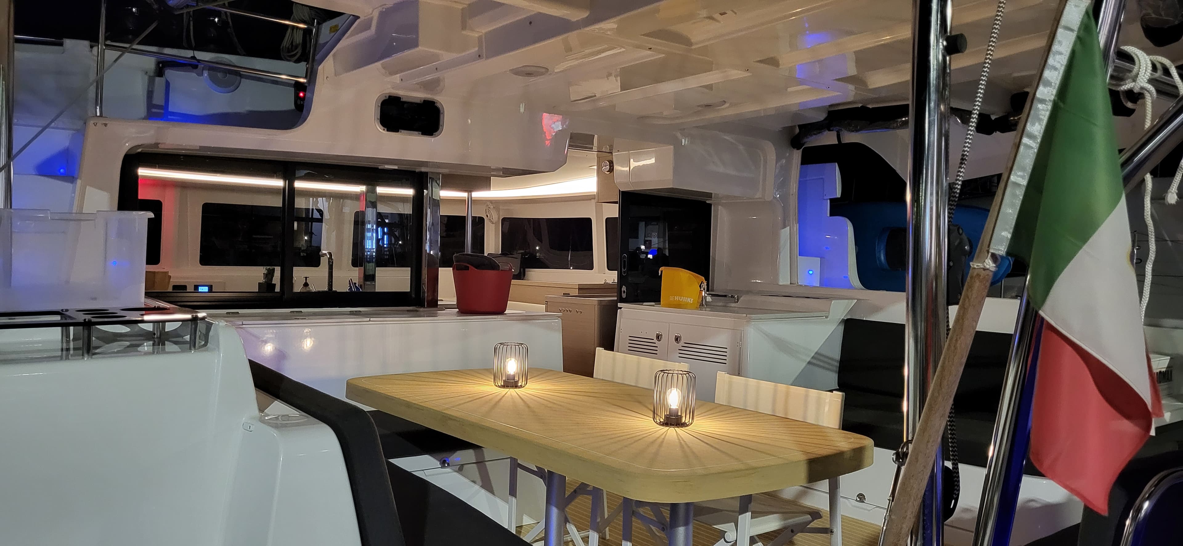 Lagoon 46  - photo 18