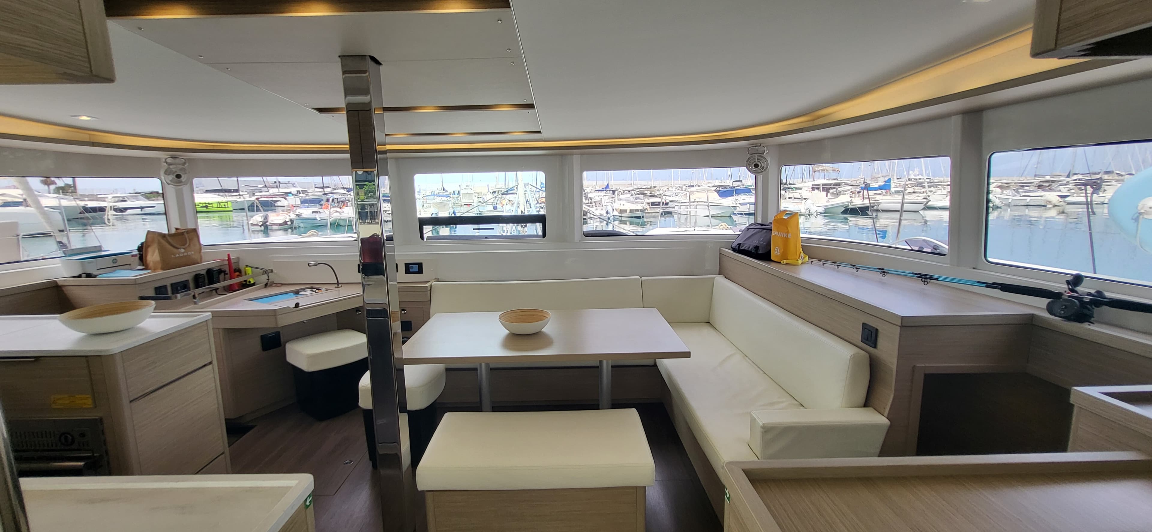 Lagoon 46  - photo 15