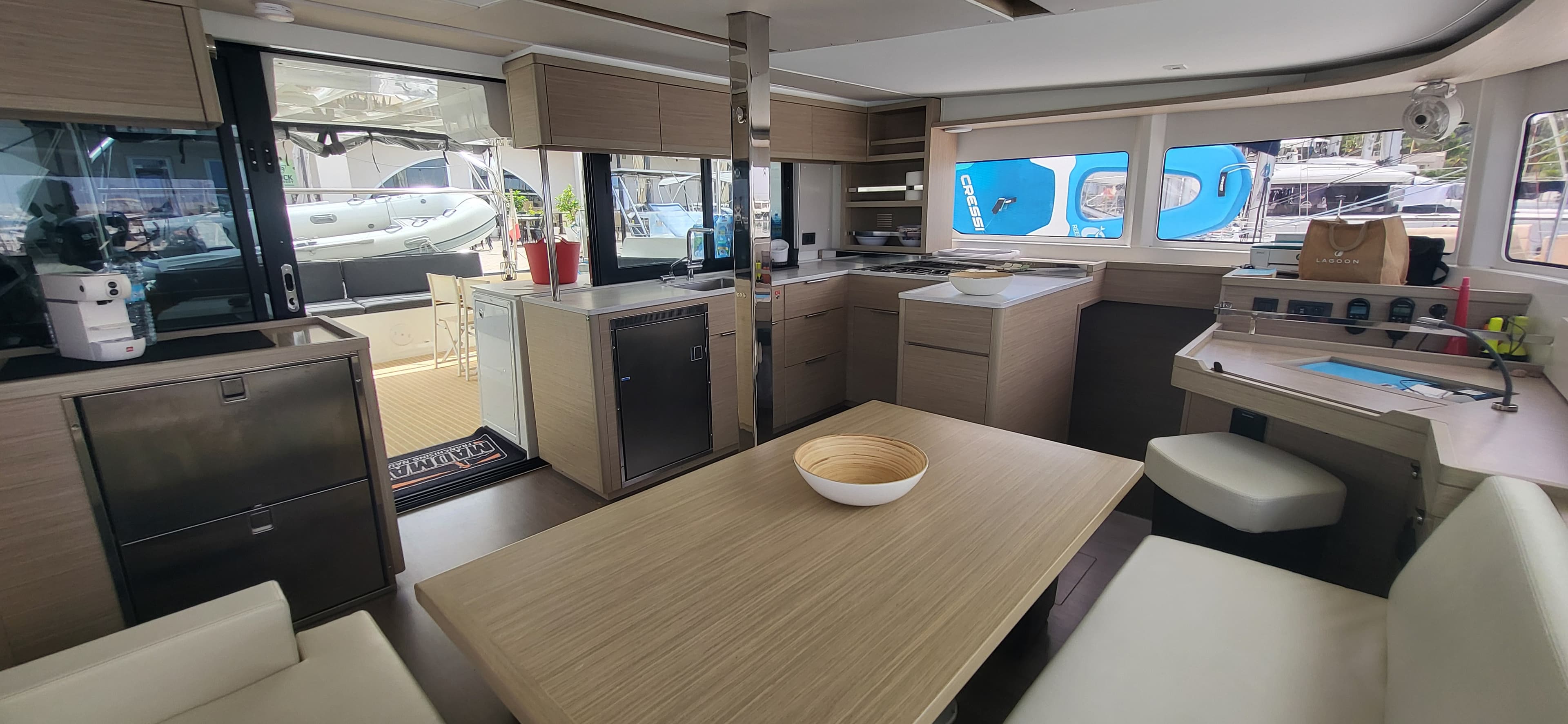 Lagoon 46  - photo 5